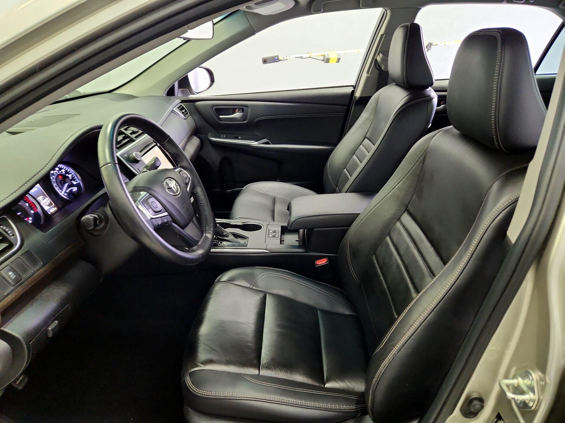 Thumbnail: 2015 Toyota Camry - 11