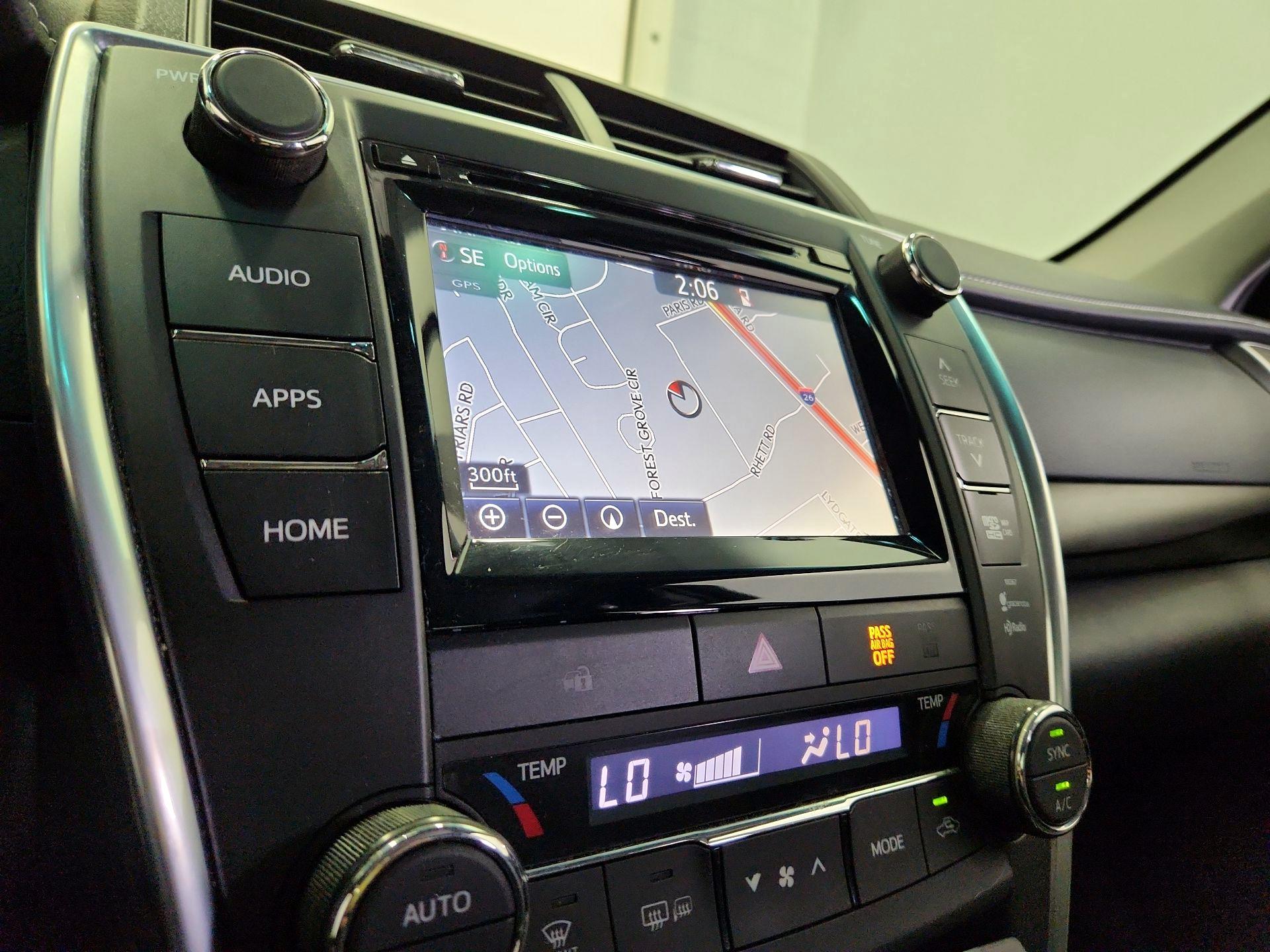 Thumbnail: 2015 Toyota Camry - 14