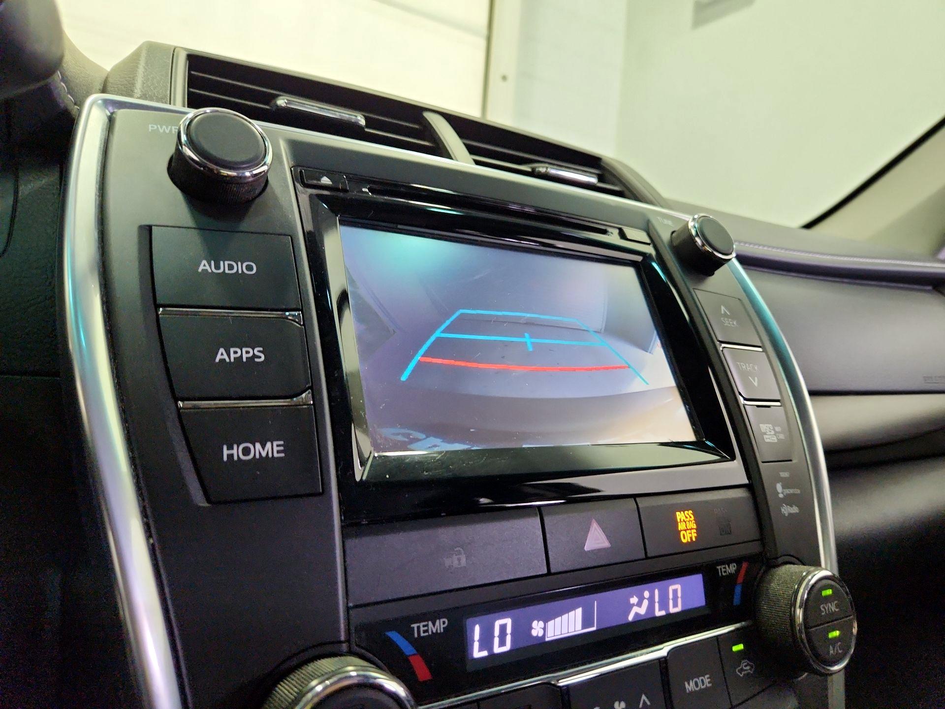 Thumbnail: 2015 Toyota Camry - 15