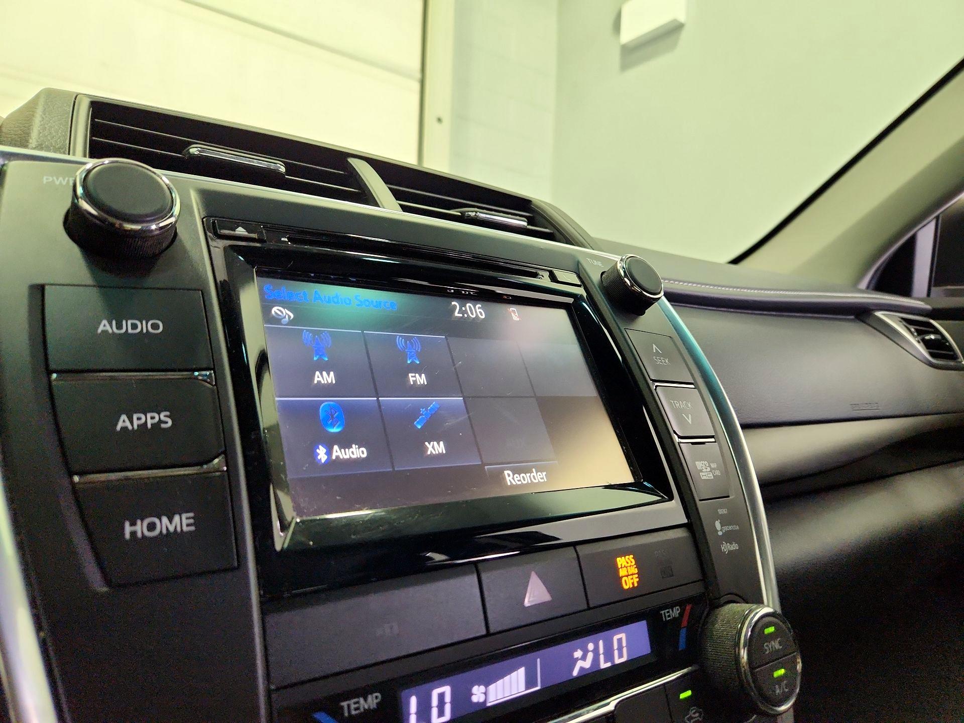 Thumbnail: 2015 Toyota Camry - 16