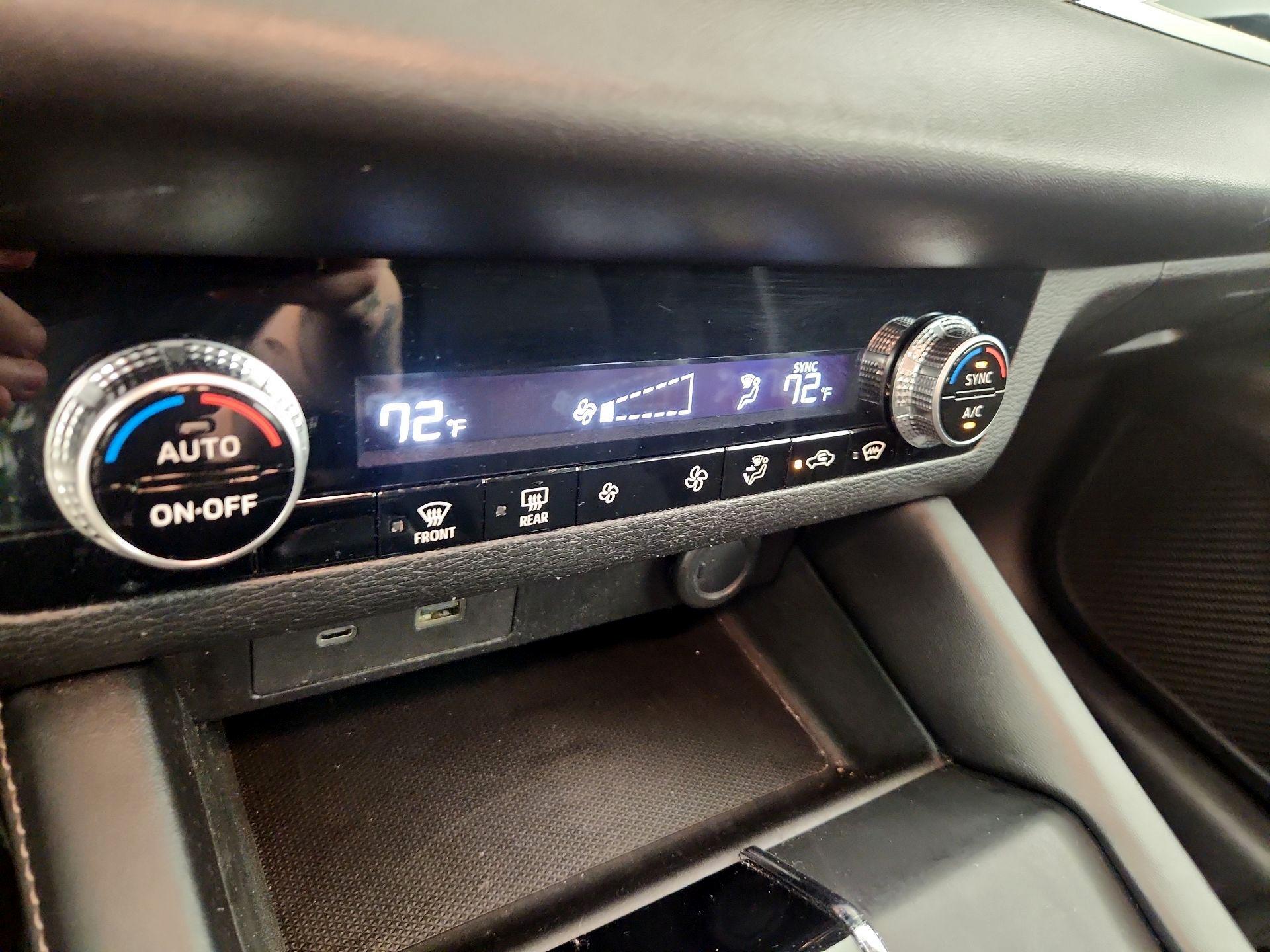 Thumbnail: 2022 Mitsubishi Outlander - 14