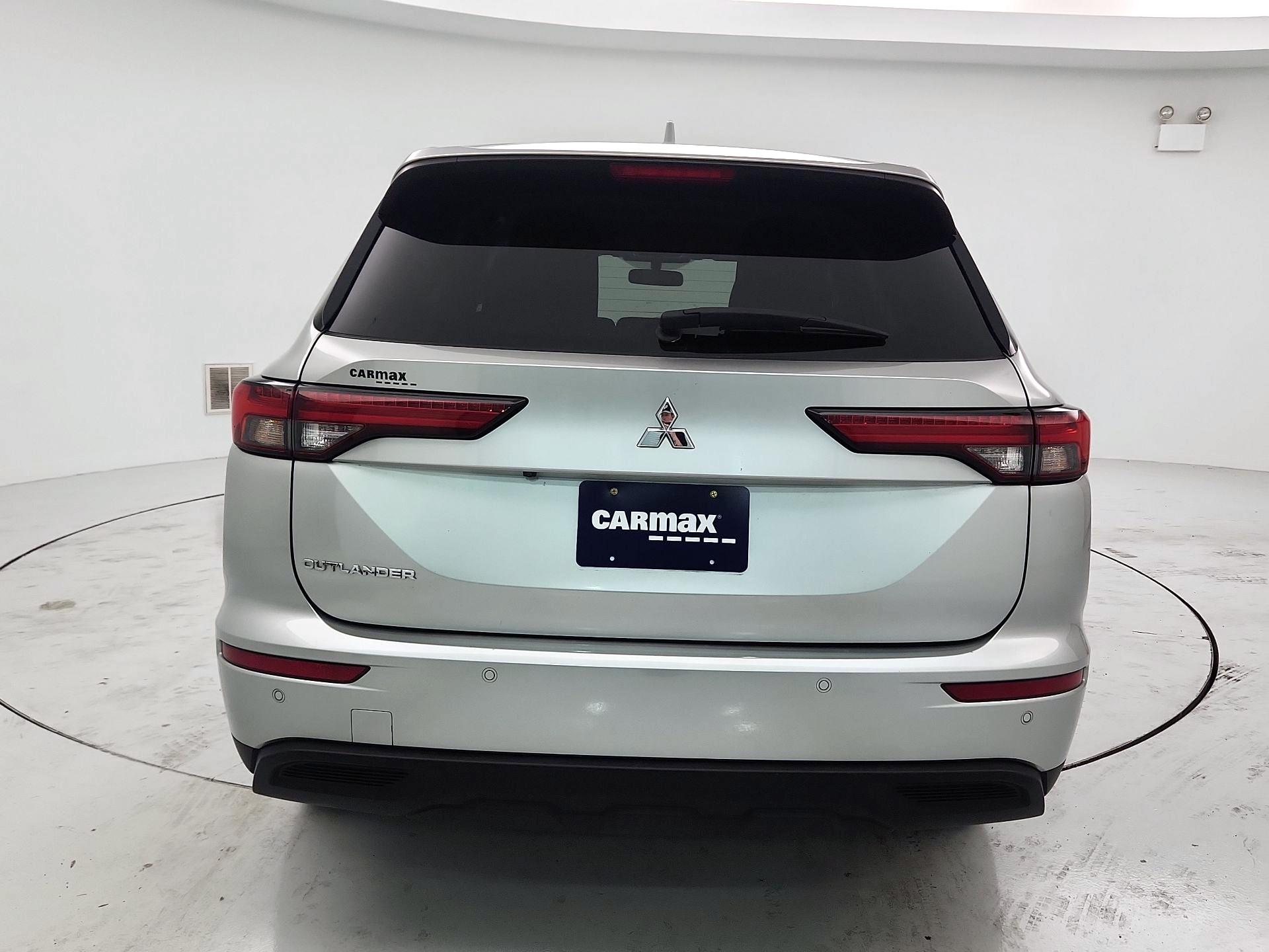 Thumbnail: 2022 Mitsubishi Outlander - 6