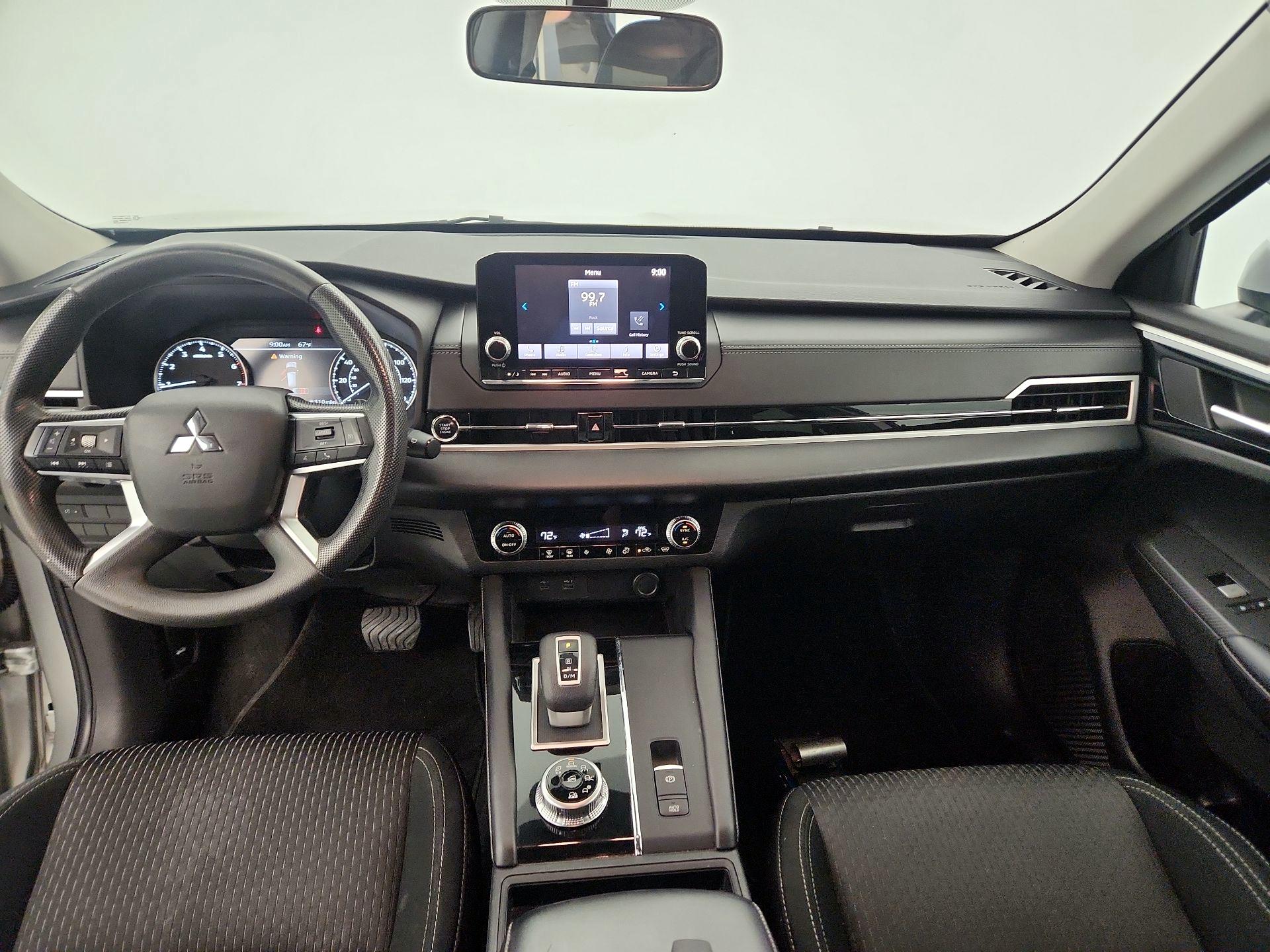 Thumbnail: 2022 Mitsubishi Outlander - 8