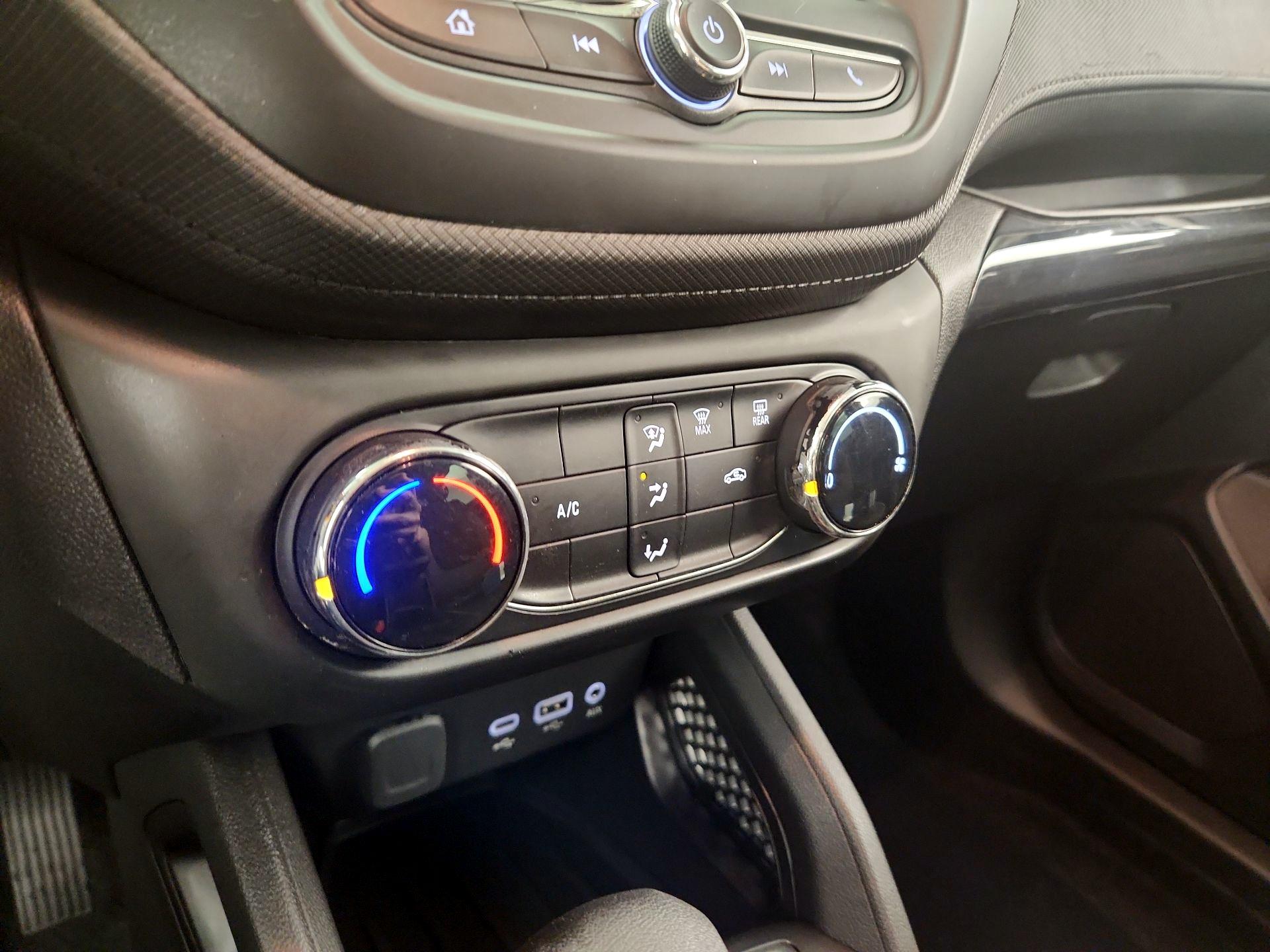 Thumbnail: 2023 Chevrolet TrailBlazer - 16