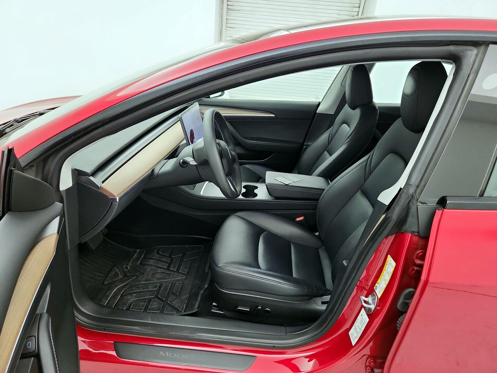 Thumbnail: 2023 Tesla Model 3 - 11