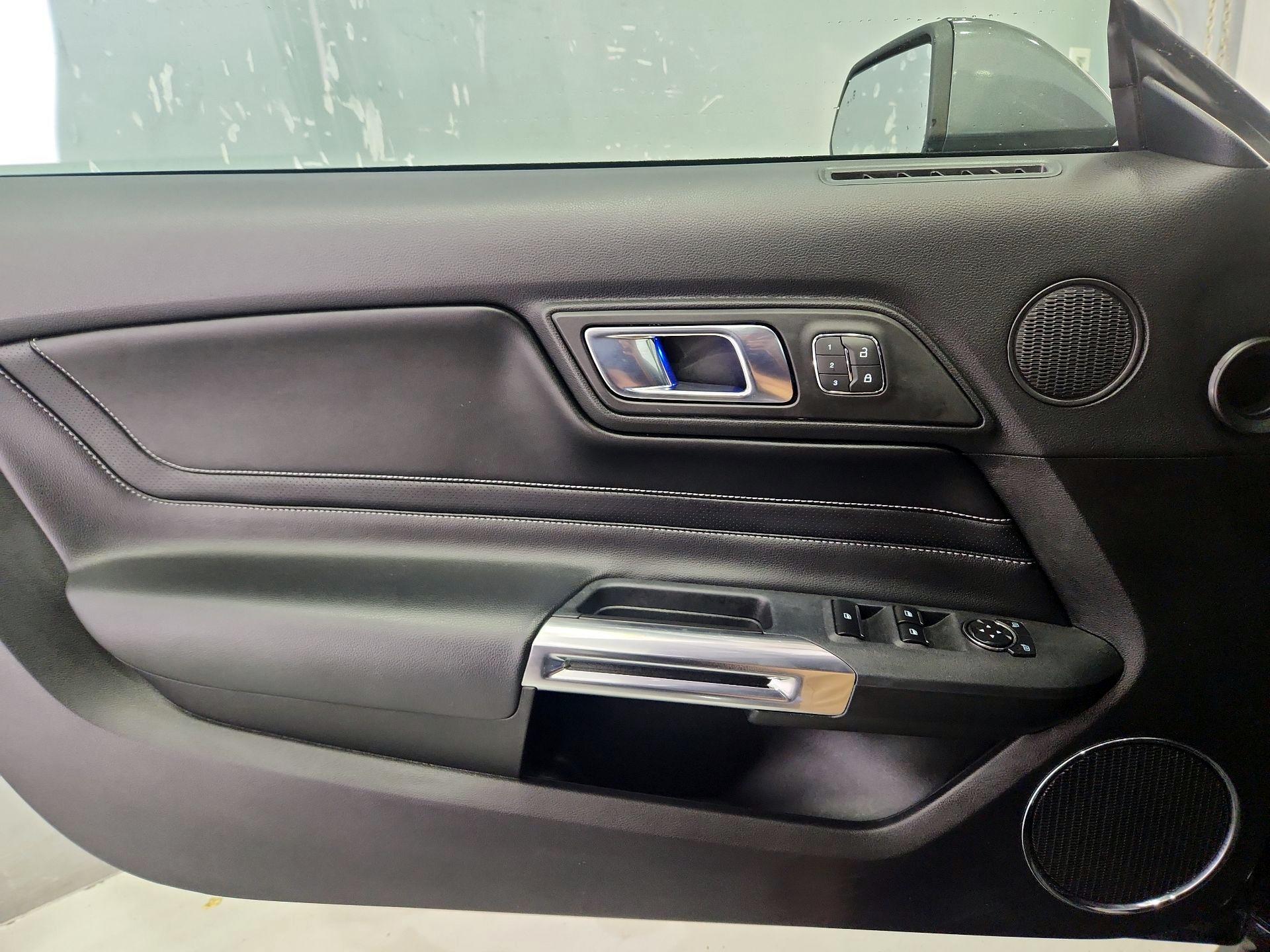 Thumbnail: 2022 Ford Mustang - 12