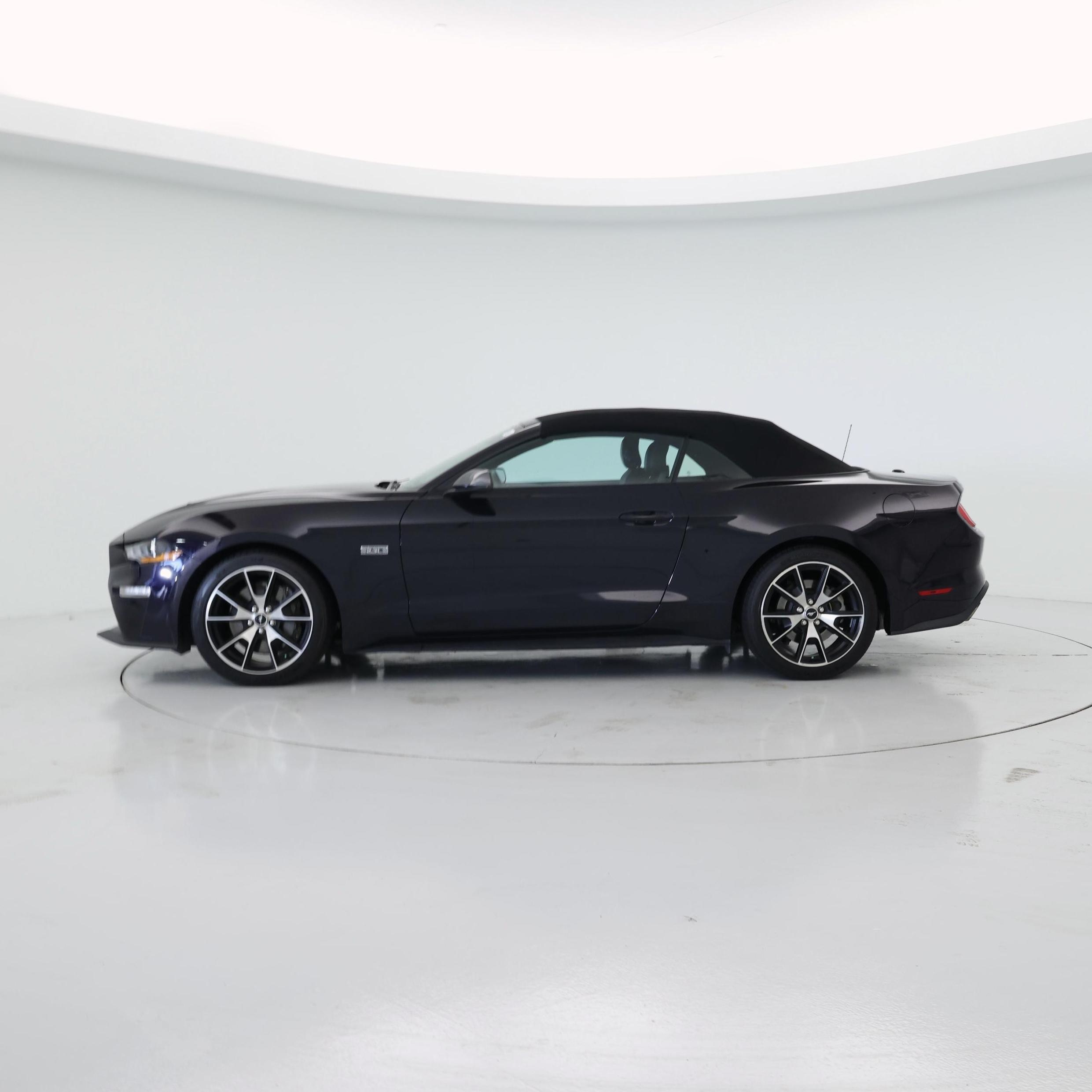 Thumbnail: 2022 Ford Mustang - 3