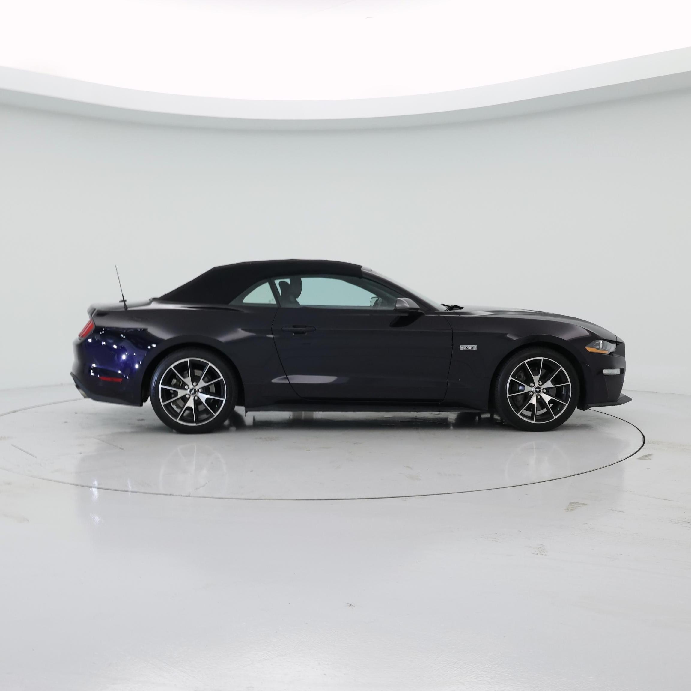 Thumbnail: 2022 Ford Mustang - 7