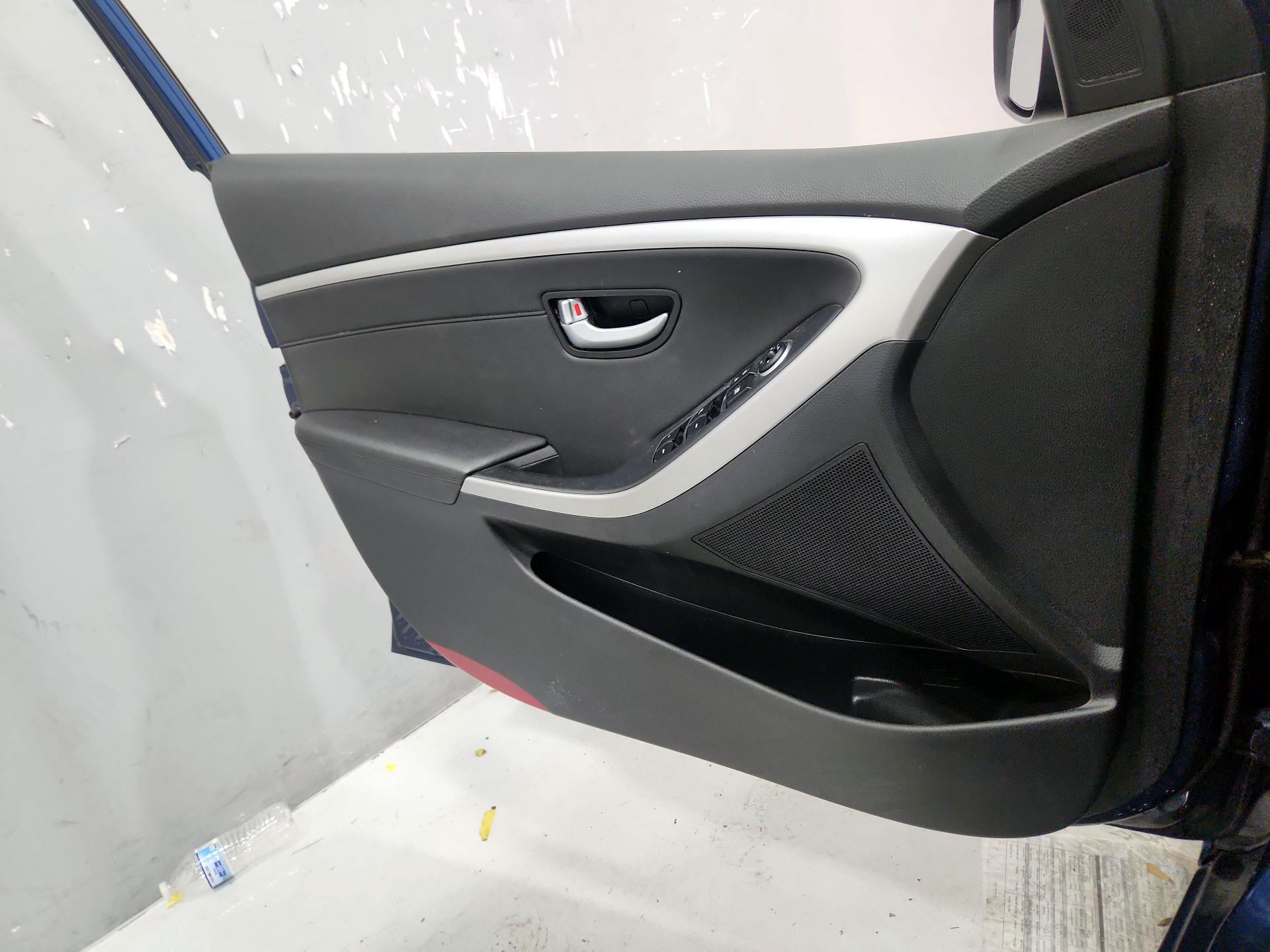 Thumbnail: 2014 Hyundai Elantra - 12