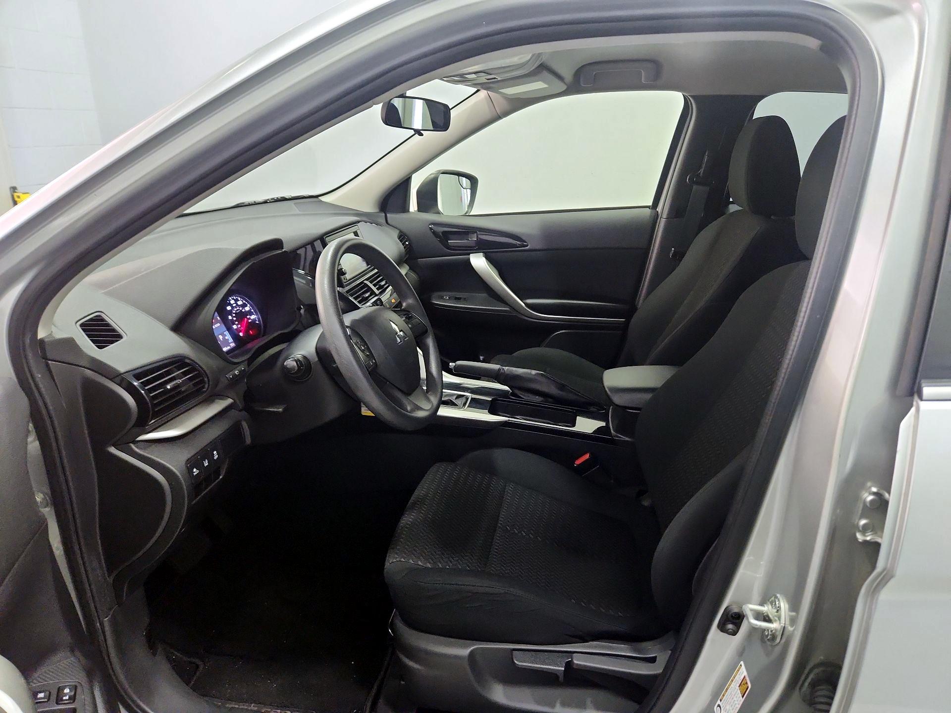 Thumbnail: 2022 Mitsubishi Eclipse Cross - 11
