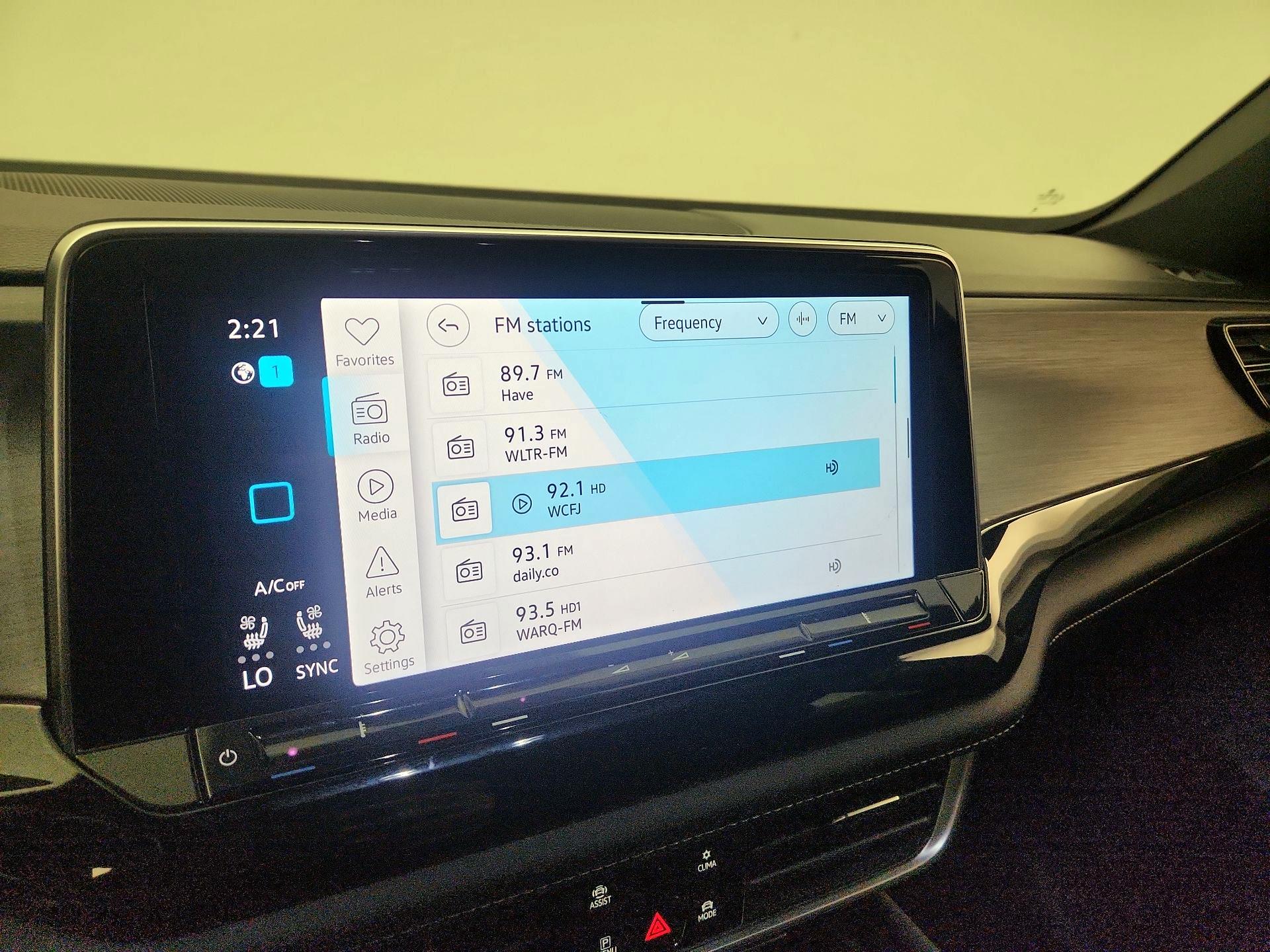 Thumbnail: 2024 Volkswagen Atlas - 15