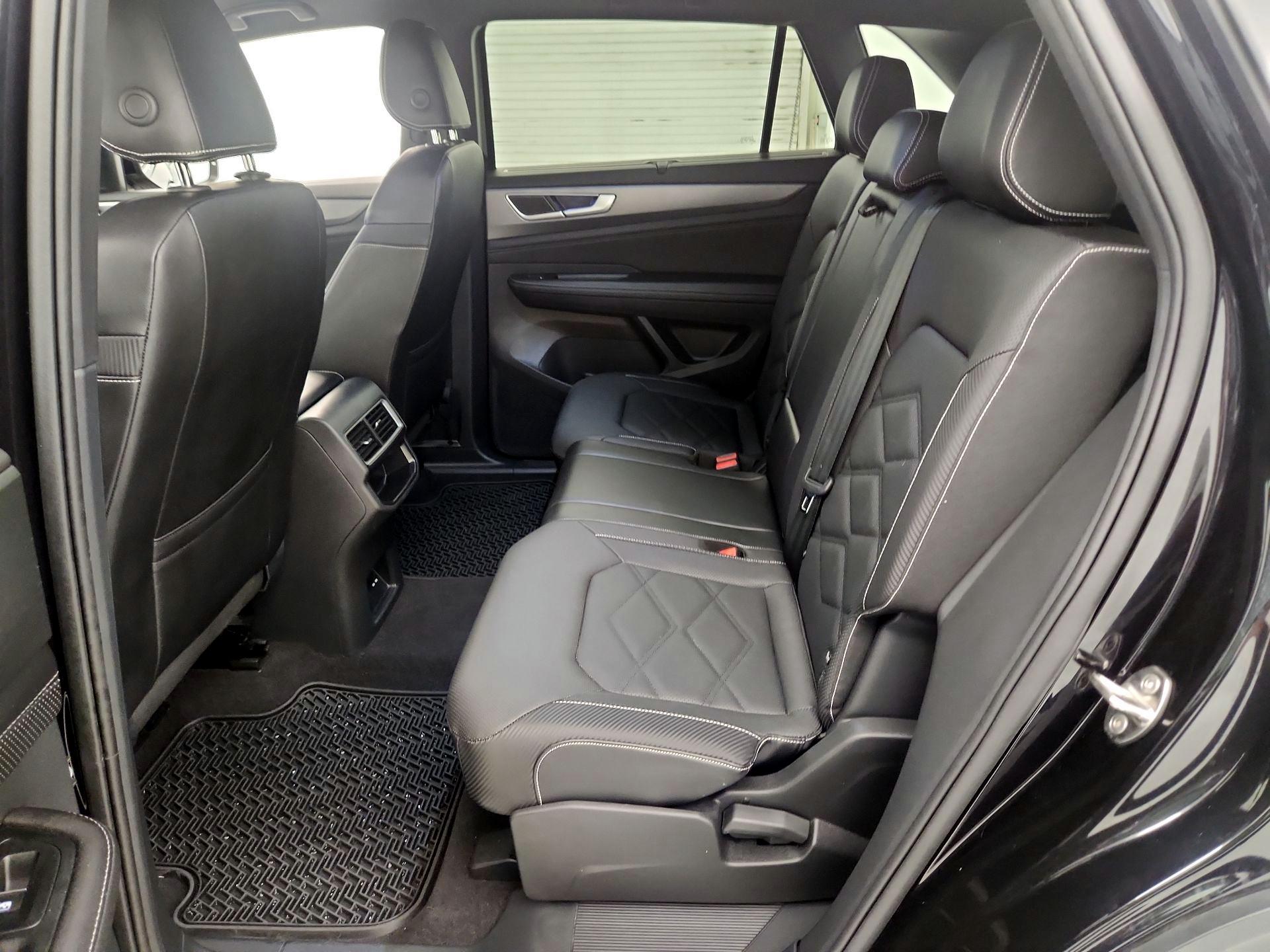 Thumbnail: 2024 Volkswagen Atlas - 19