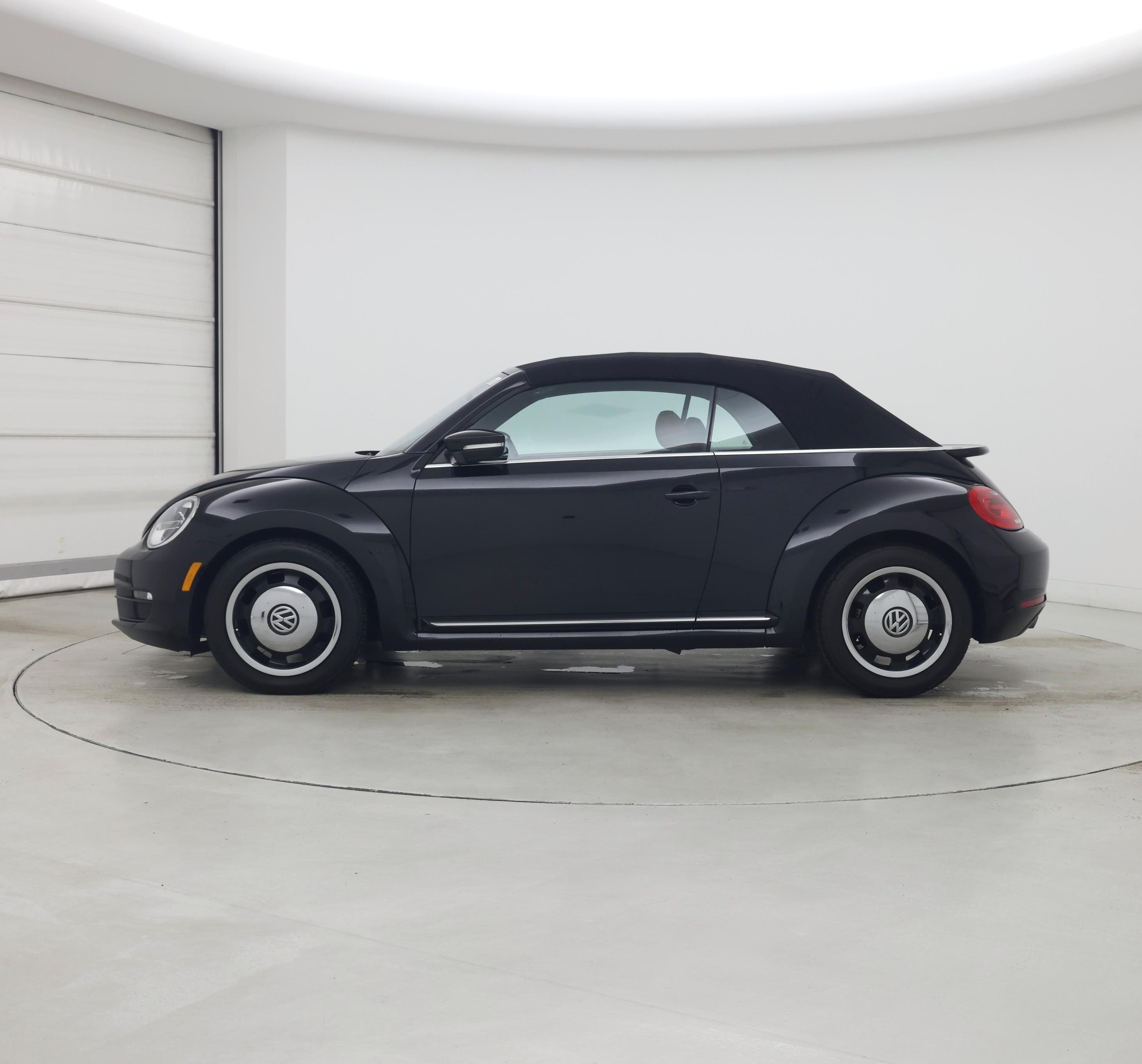 Thumbnail: 2015 Volkswagen Beetle - 3