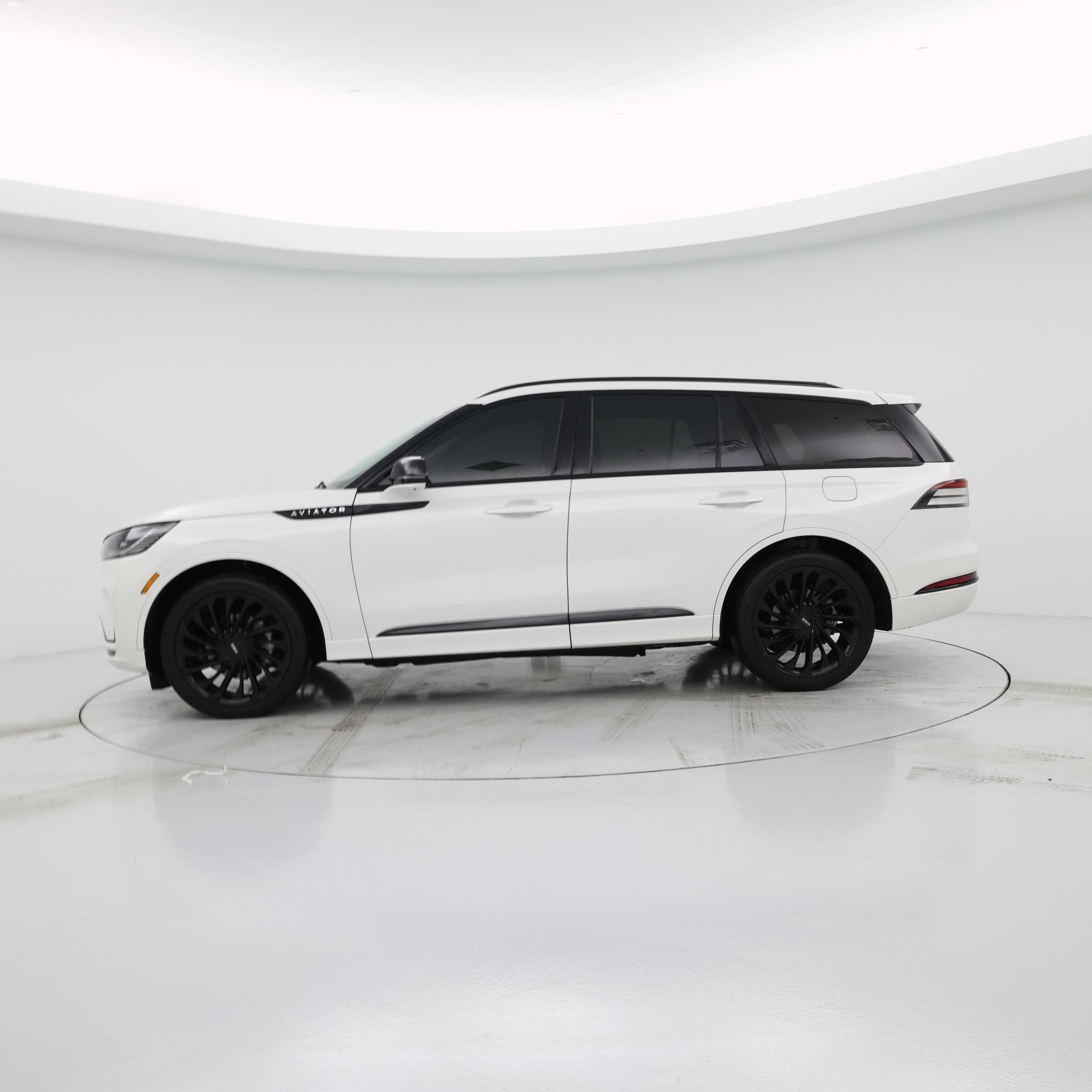 Thumbnail: 2025 Lincoln Aviator - 3