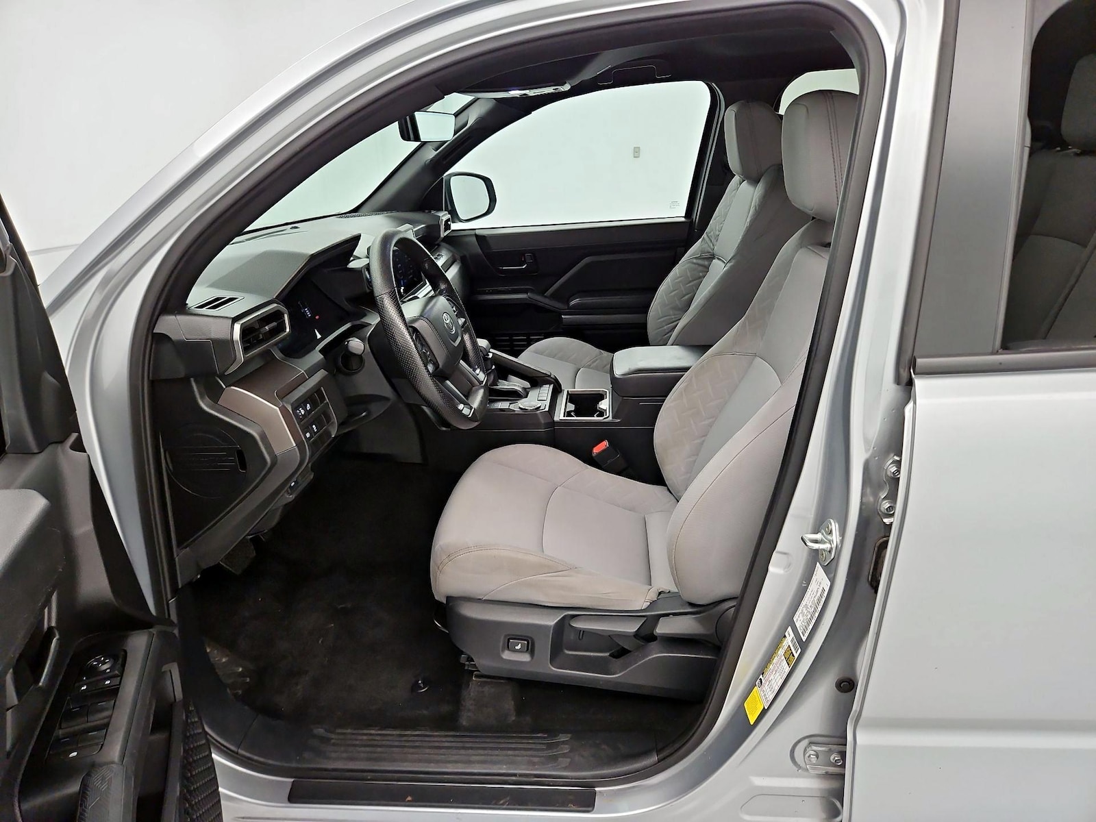 2024 Toyota Tacoma SR5 - Photo 12