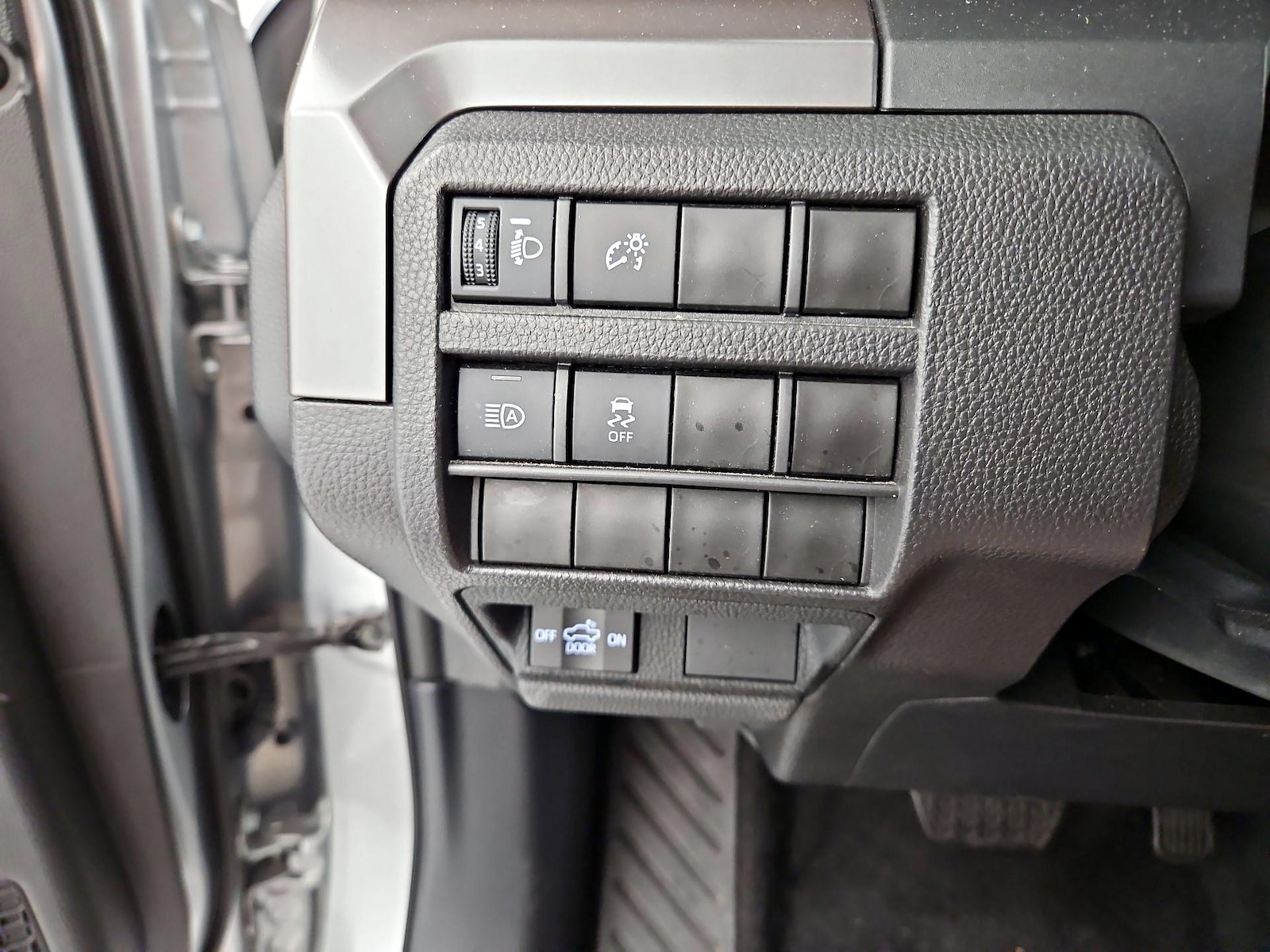 2024 Toyota Tacoma SR5 - Photo 14