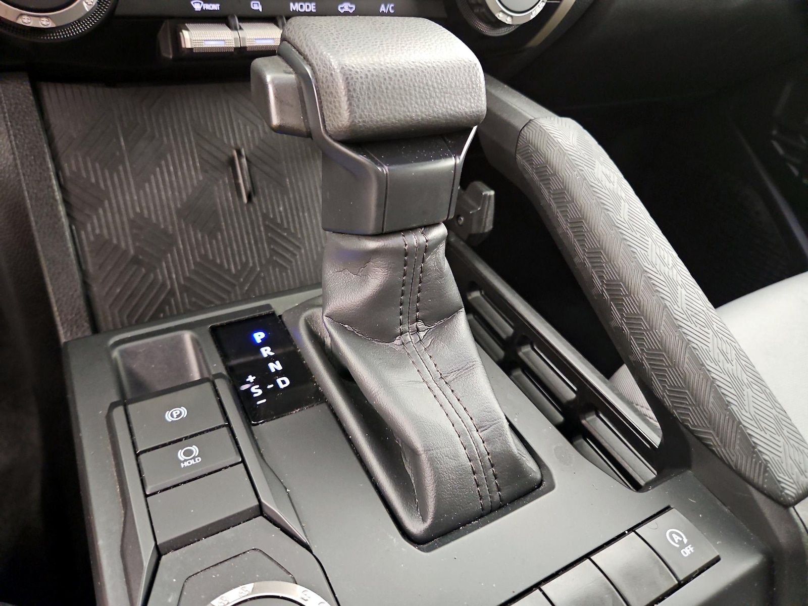 2024 Toyota Tacoma SR5 - Photo 18