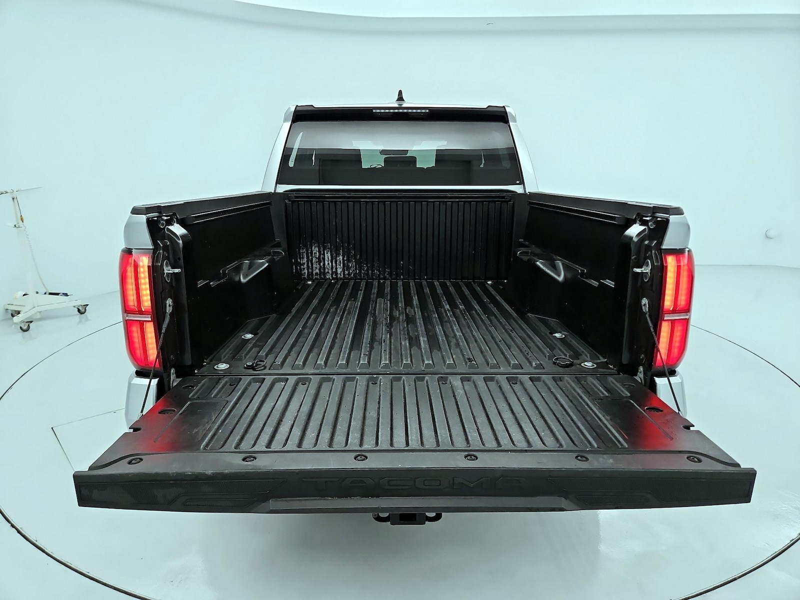 2024 Toyota Tacoma SR5 - Photo 21