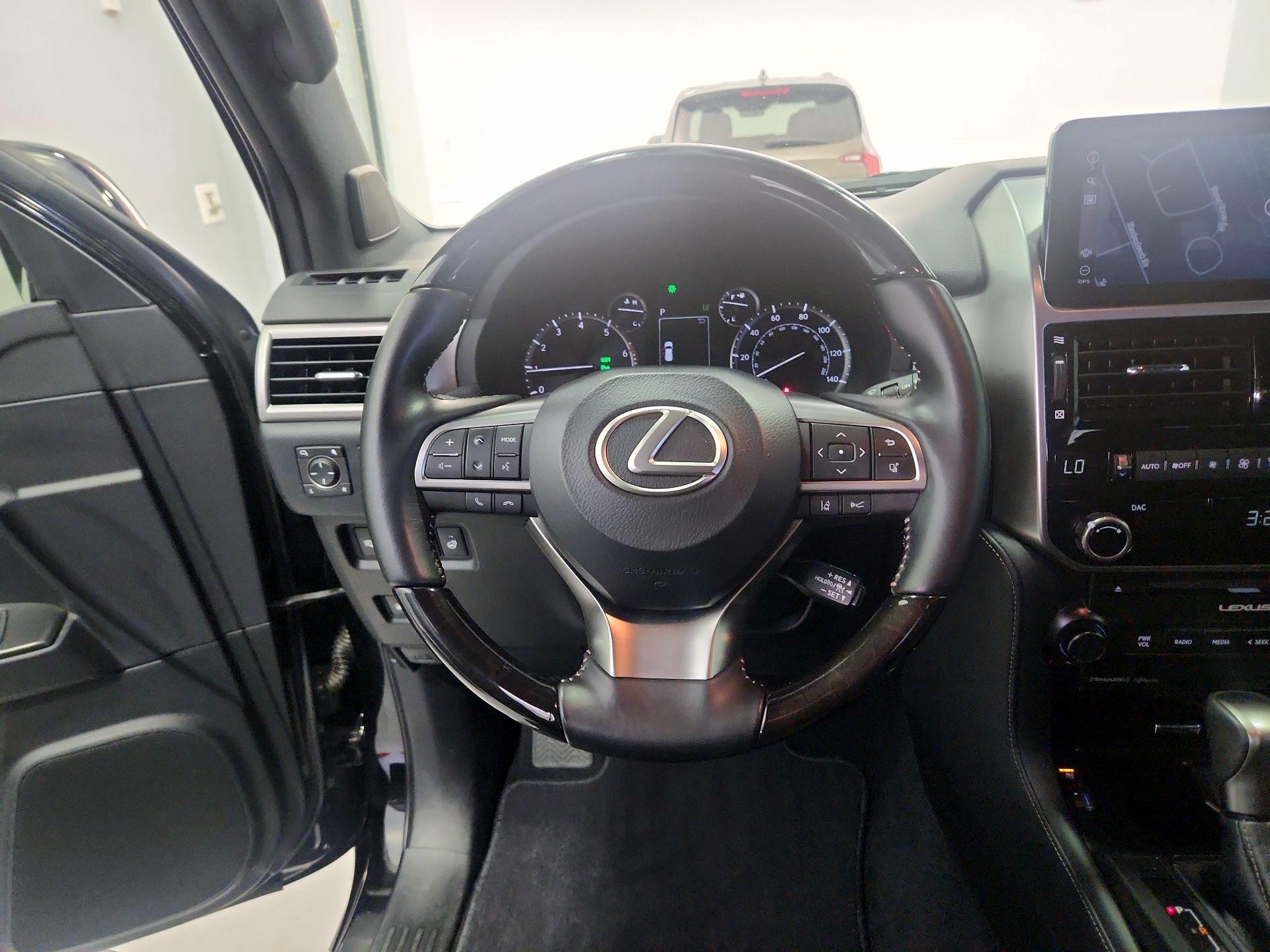 Thumbnail: 2023 Lexus GX - 10