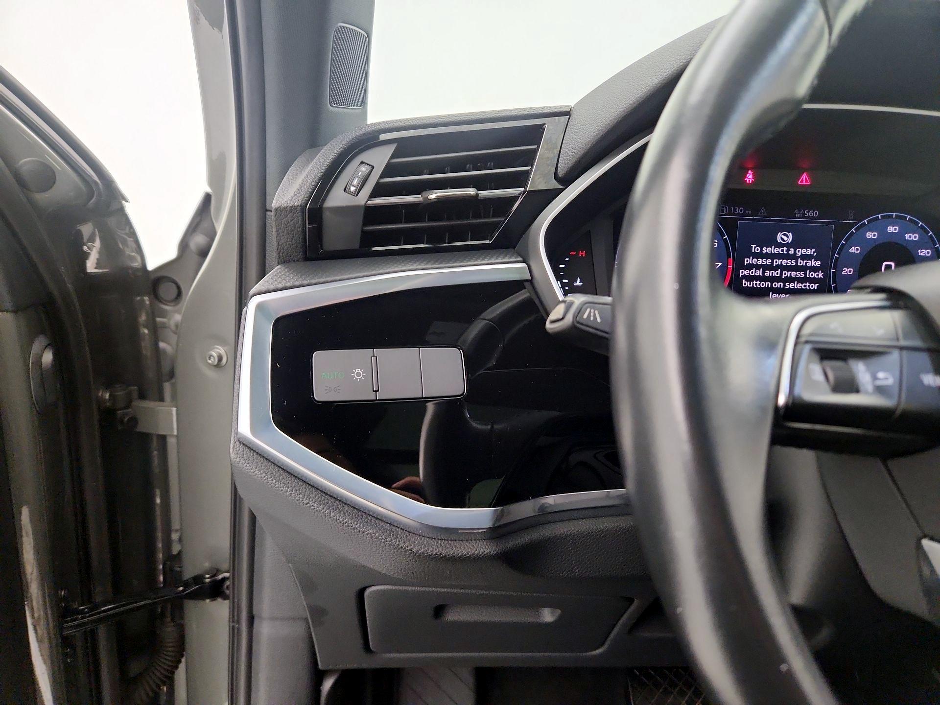 Thumbnail: 2020 Audi Q3 - 13