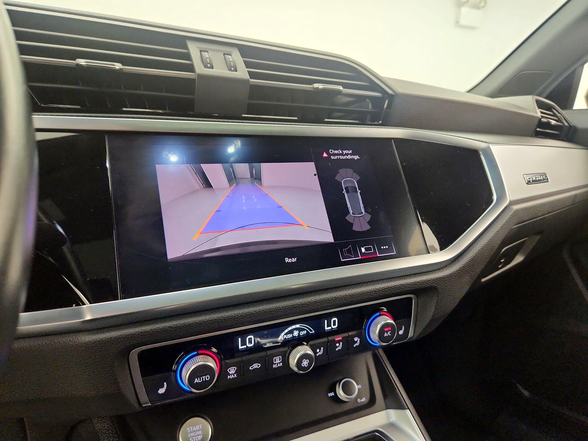 Thumbnail: 2020 Audi Q3 - 14