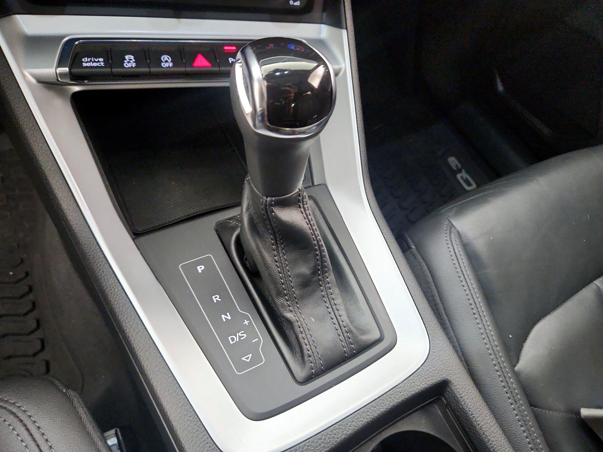 Thumbnail: 2020 Audi Q3 - 17