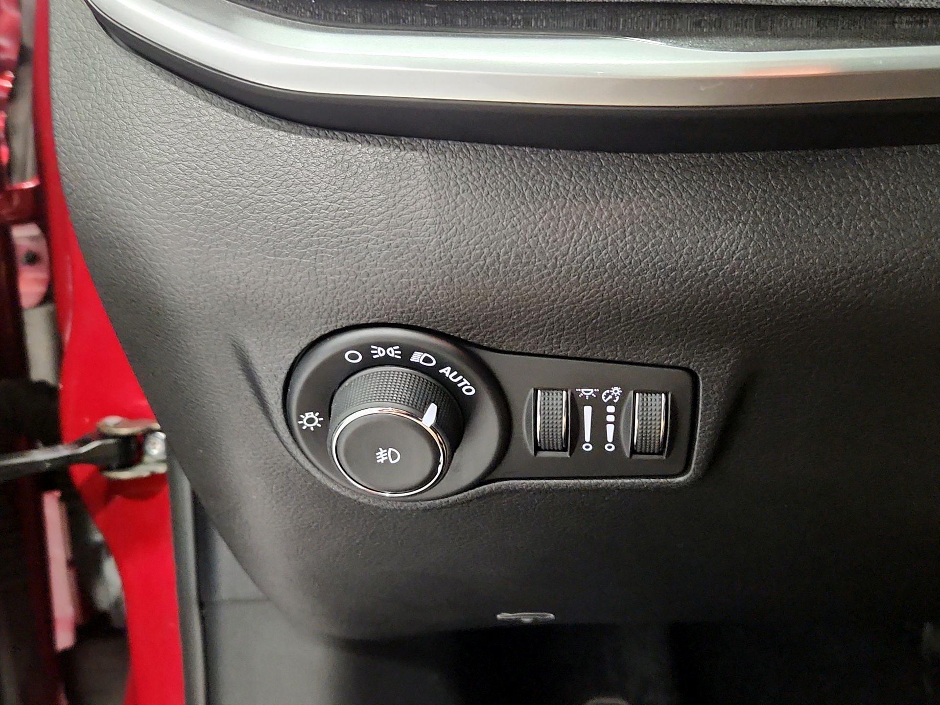 Thumbnail: 2025 Jeep Compass - 13