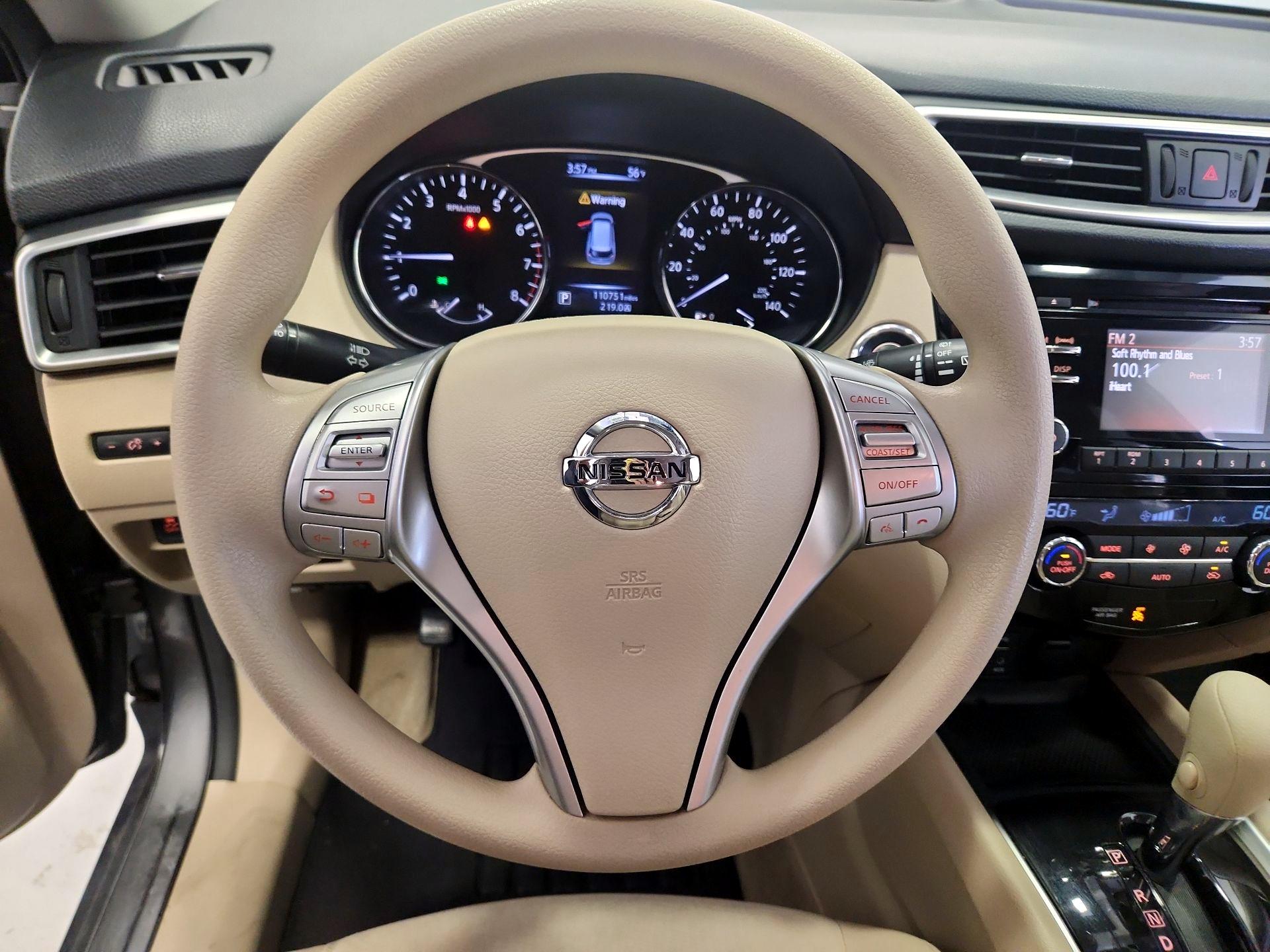 Thumbnail: 2015 Nissan Rogue - 10