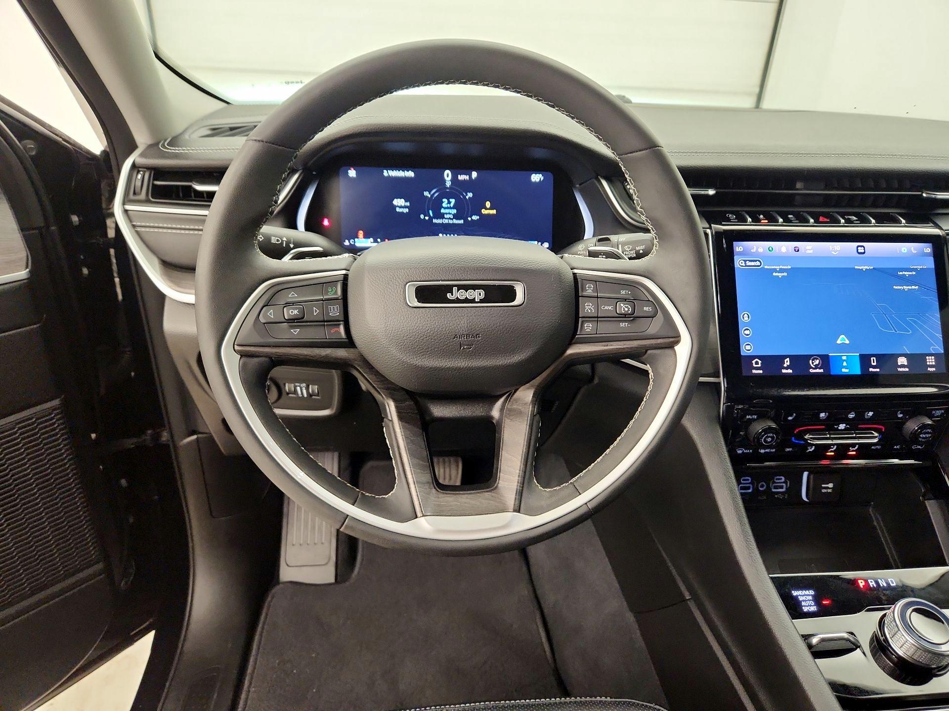 Thumbnail: 2023 Jeep Grand Cherokee - 10