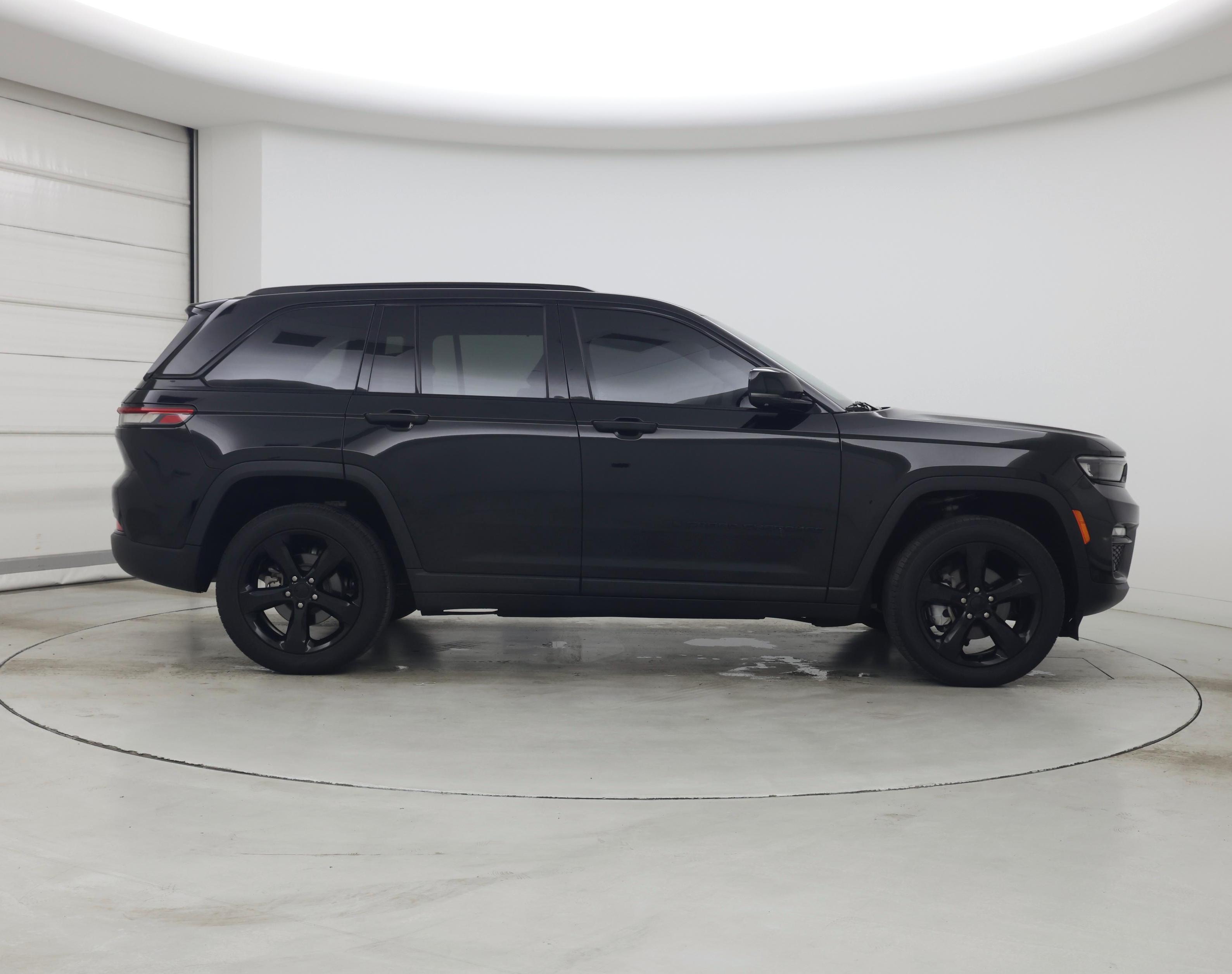 Thumbnail: 2023 Jeep Grand Cherokee - 7