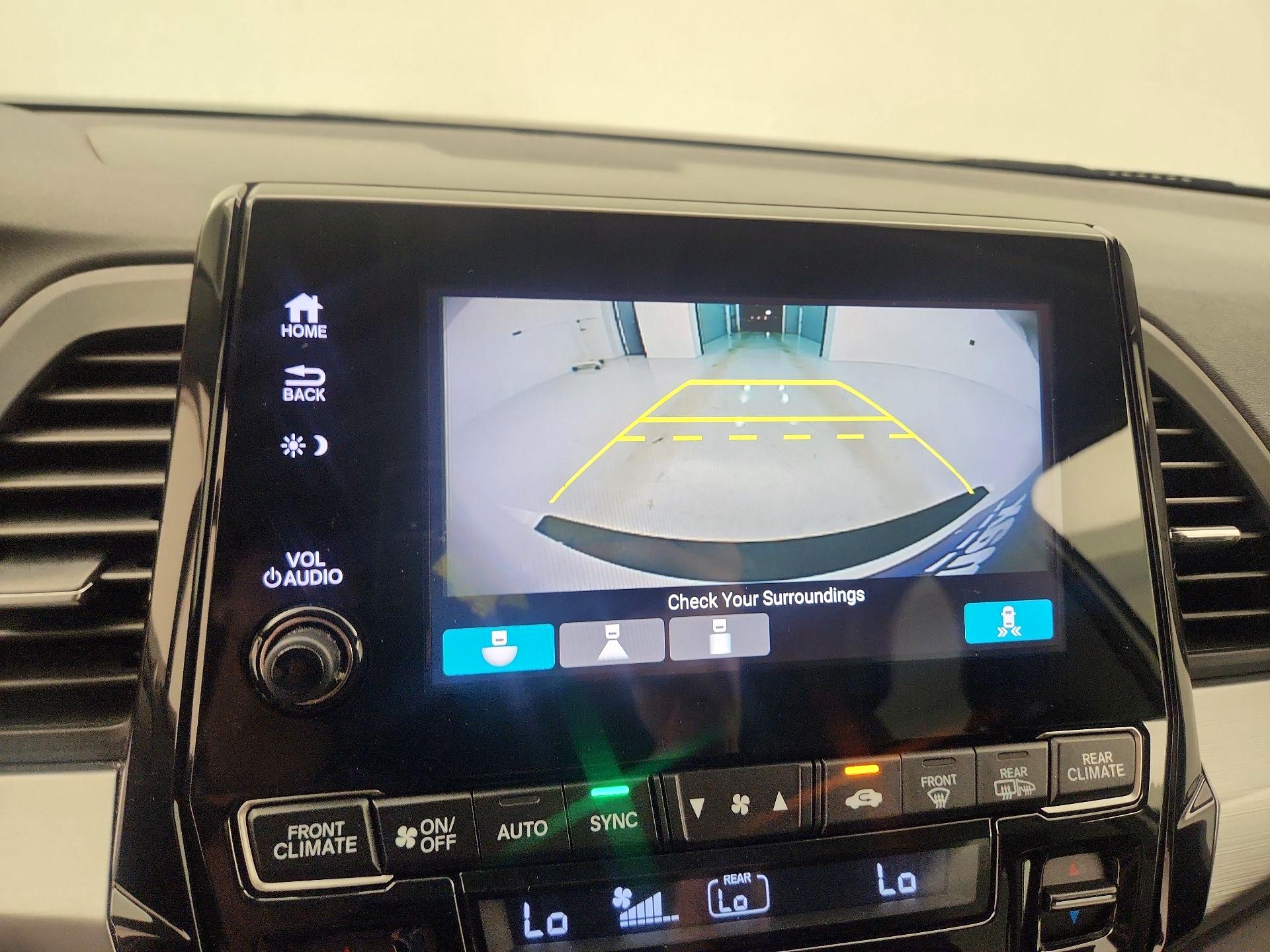 Thumbnail: 2018 Honda Odyssey - 14