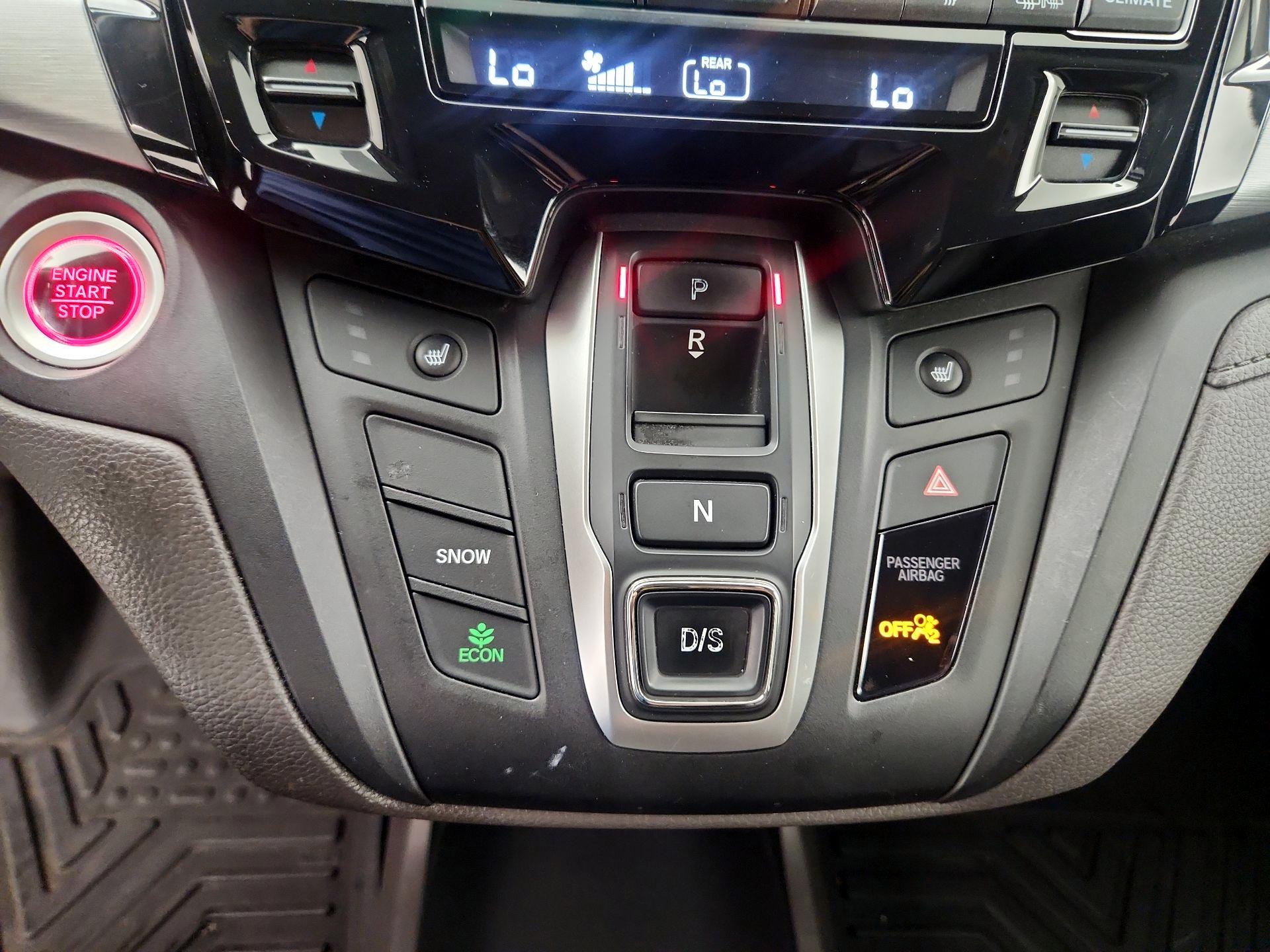 Thumbnail: 2018 Honda Odyssey - 17