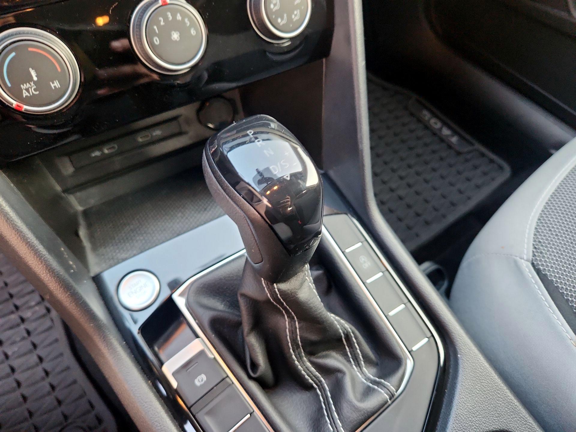 Thumbnail: 2023 Volkswagen Taos - 17