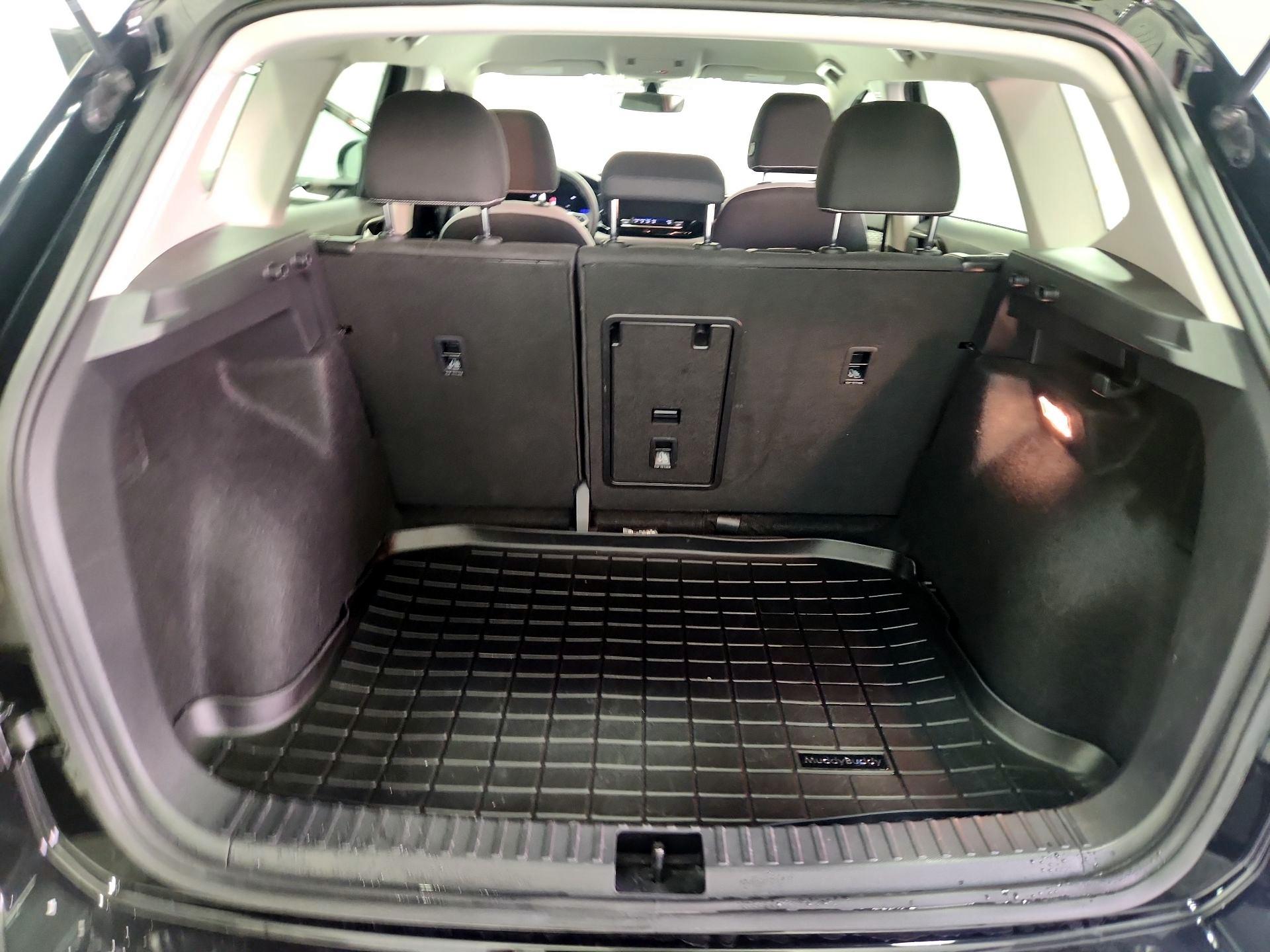 Thumbnail: 2023 Volkswagen Taos - 20