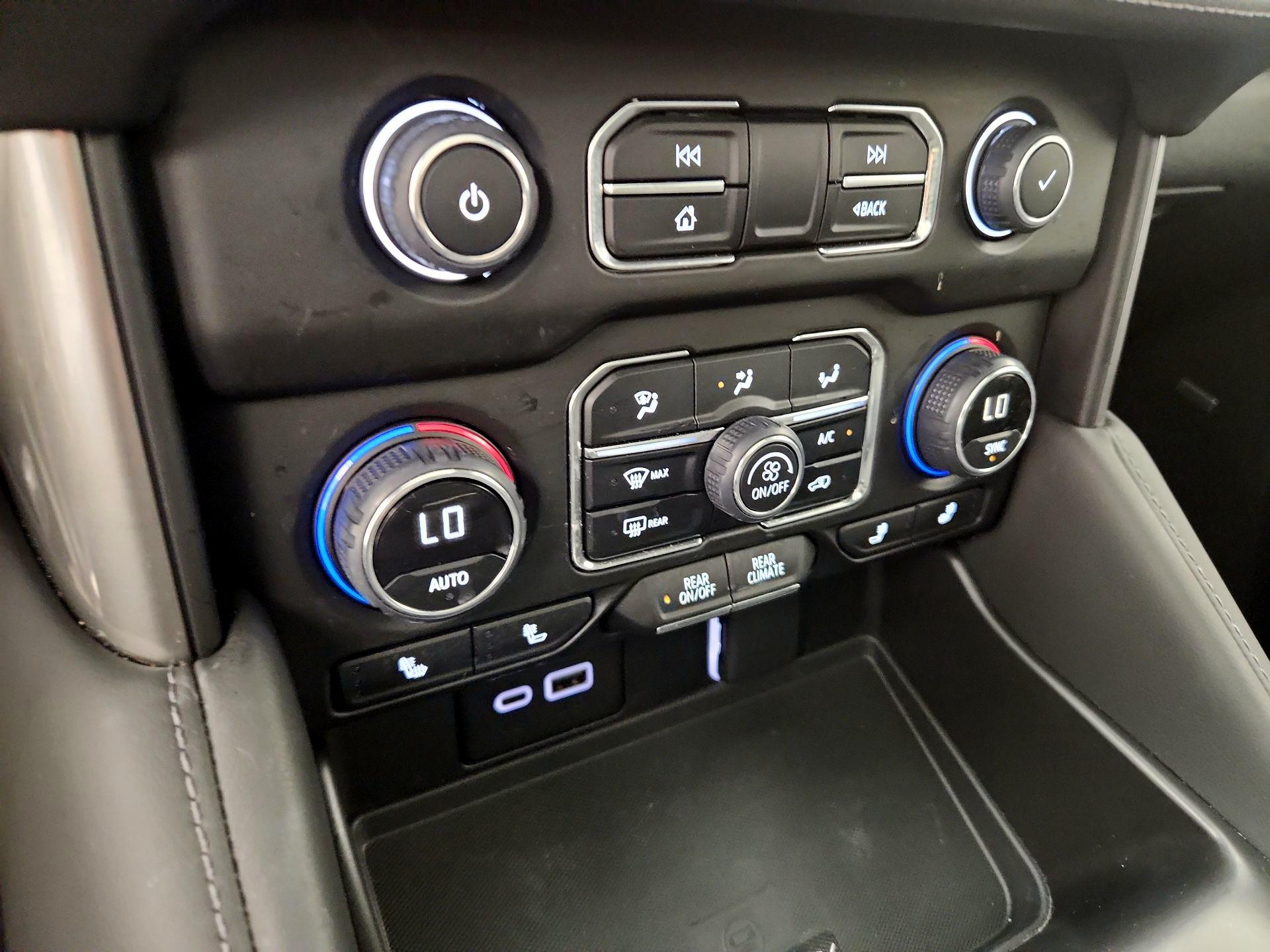 Thumbnail: 2024 Chevrolet Tahoe - 17