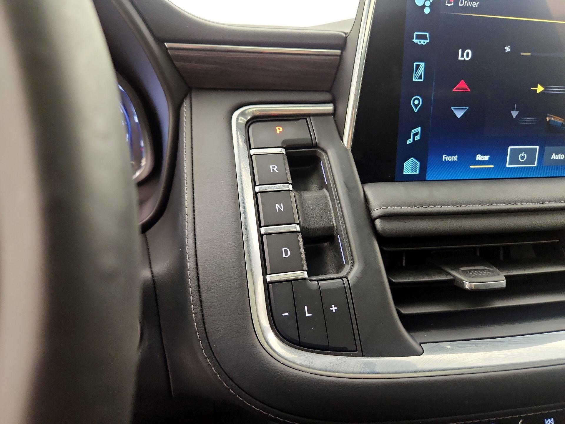 Thumbnail: 2024 Chevrolet Tahoe - 18