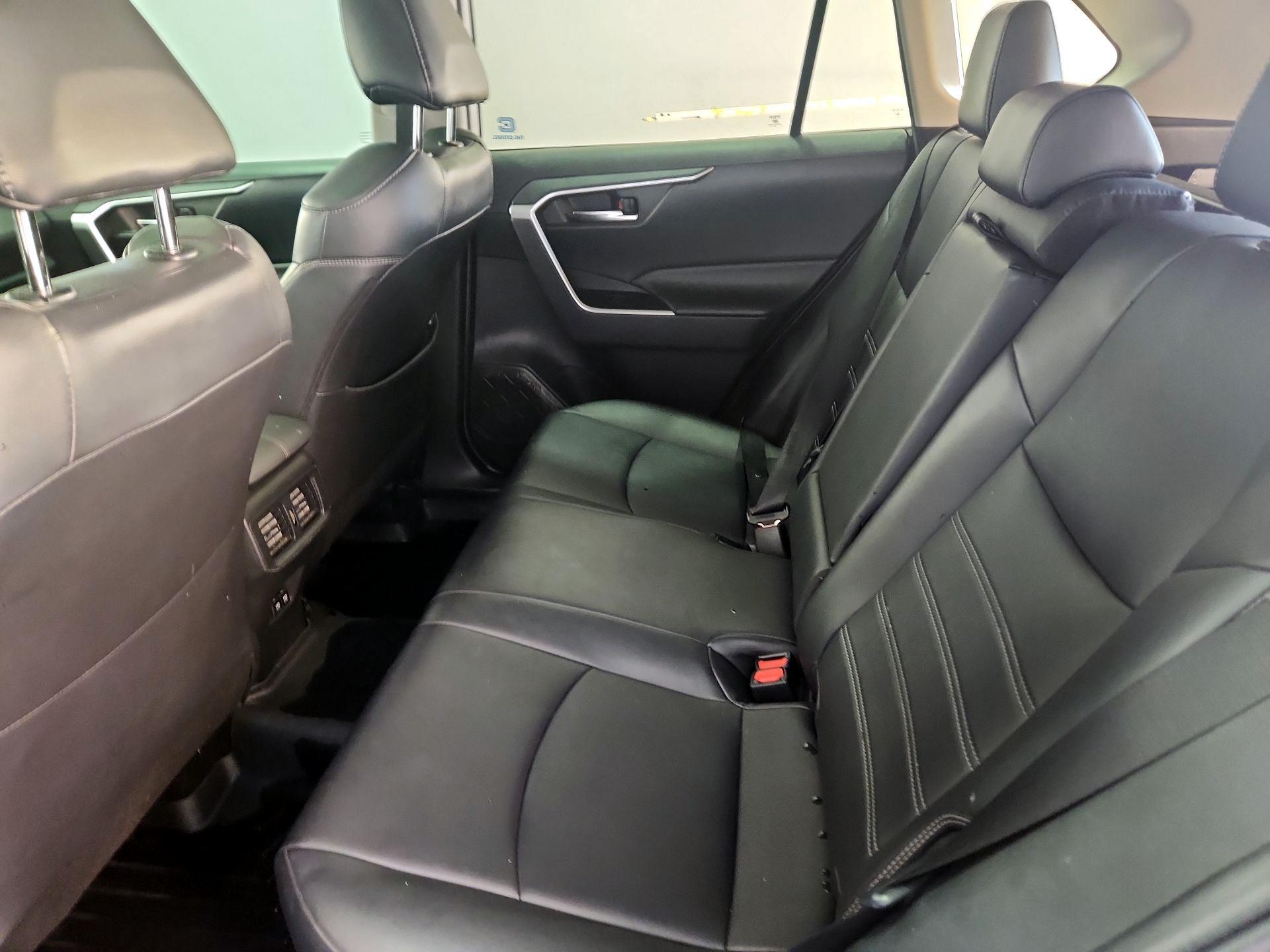 Thumbnail: 2020 Toyota RAV4 - 20