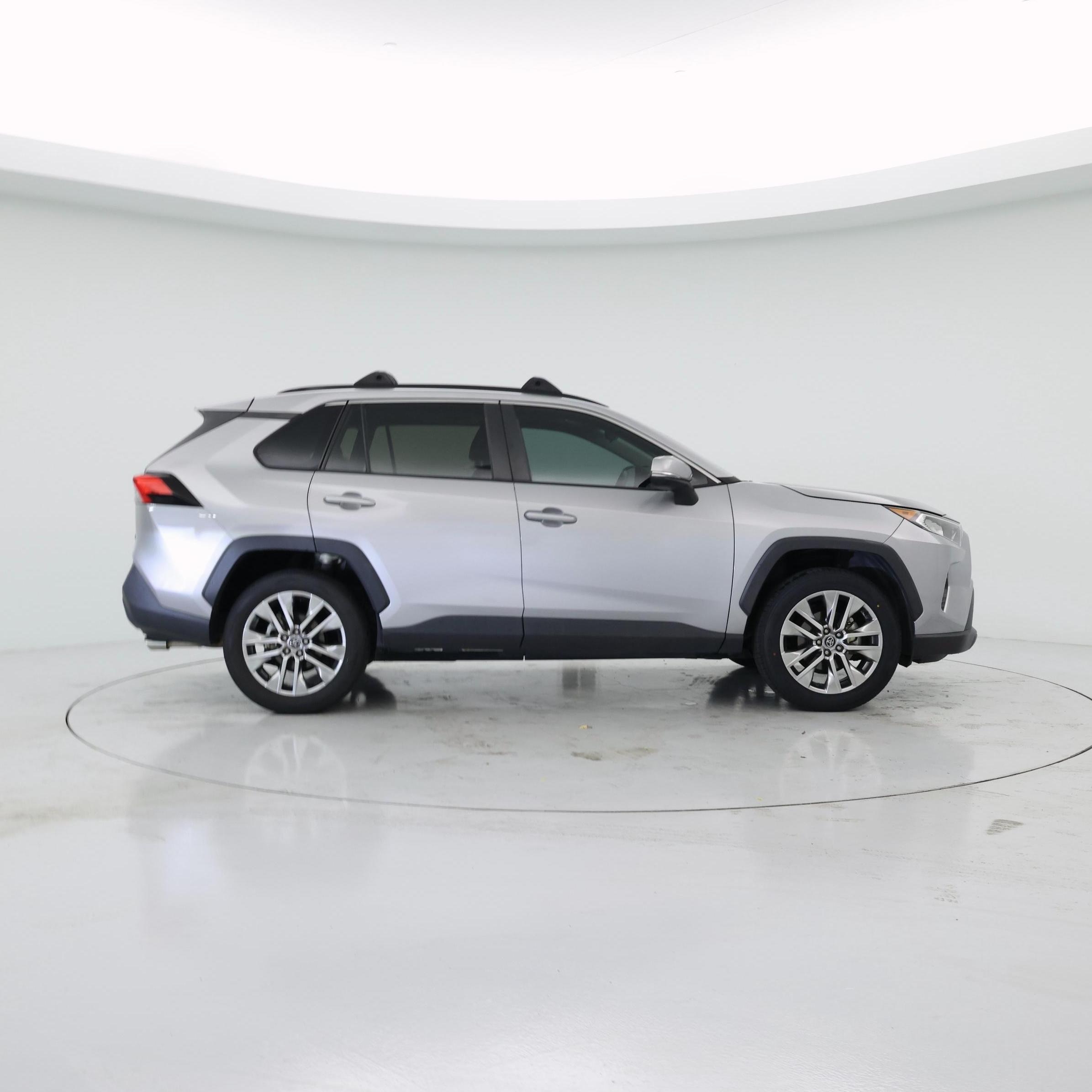 Thumbnail: 2020 Toyota RAV4 - 7