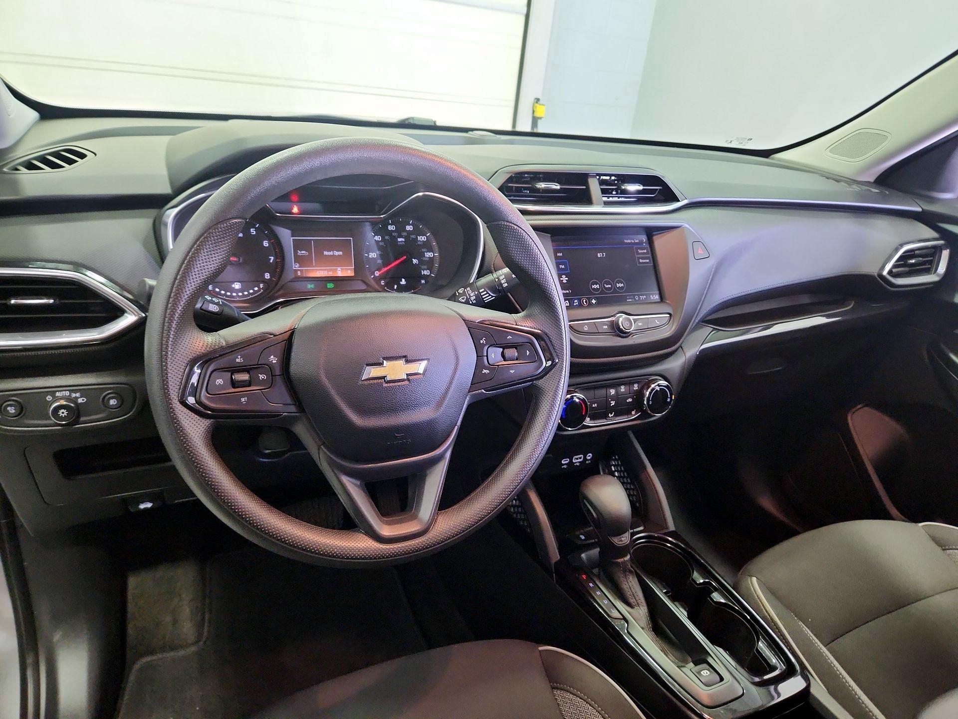 Thumbnail: 2023 Chevrolet TrailBlazer - 9