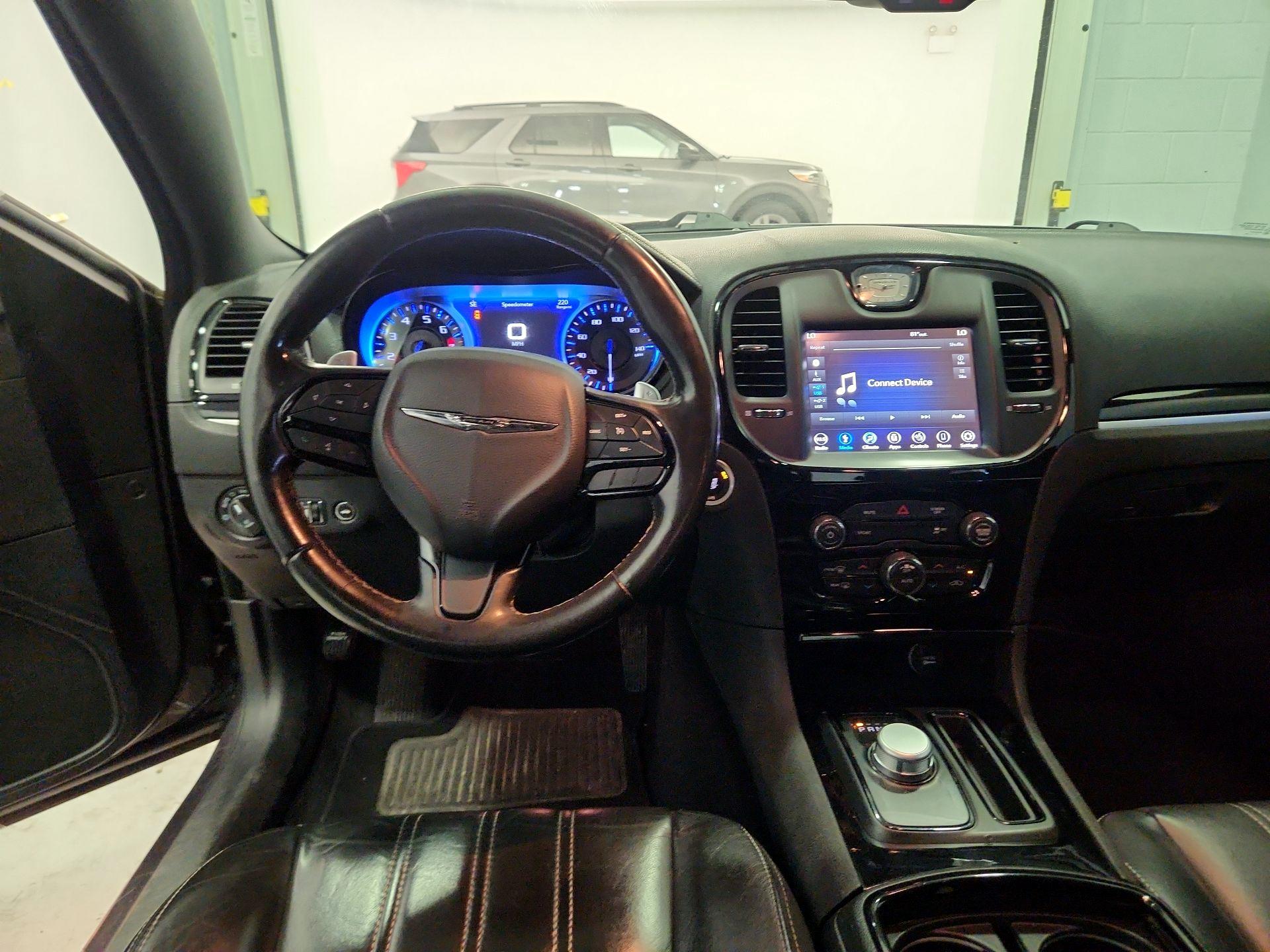 Thumbnail: 2019 Chrysler 300 - 10