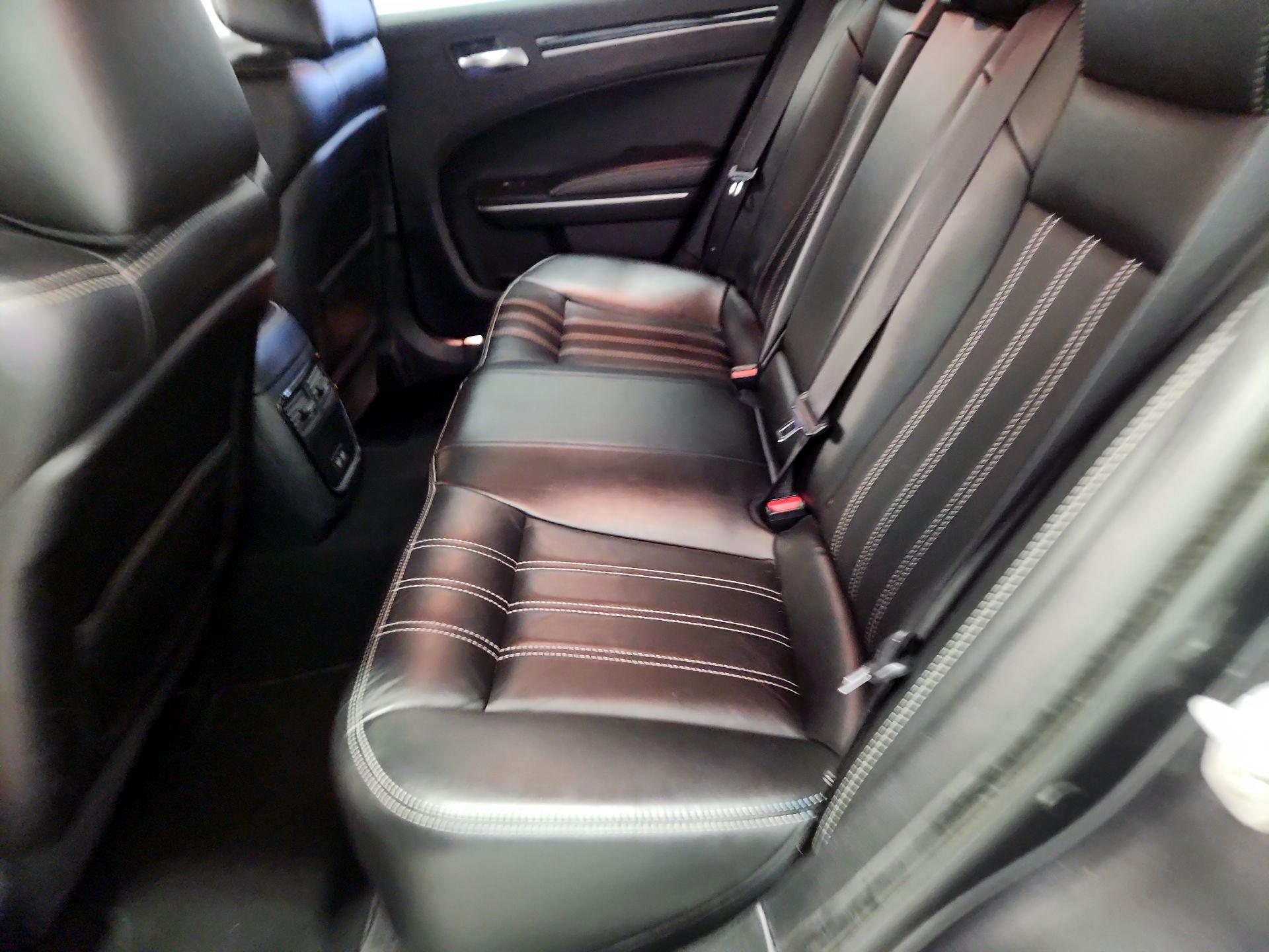 Thumbnail: 2019 Chrysler 300 - 19