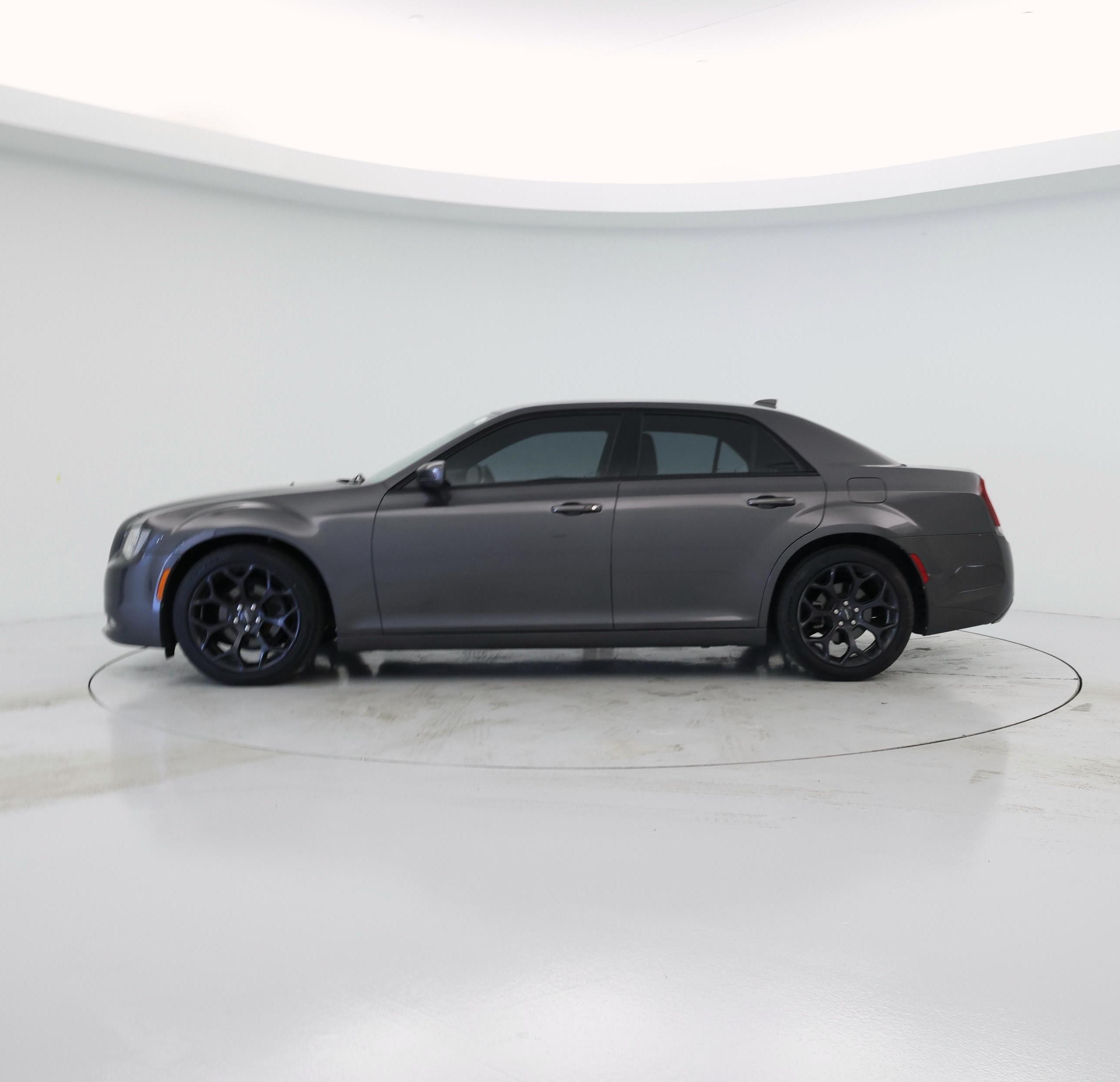 Thumbnail: 2019 Chrysler 300 - 3