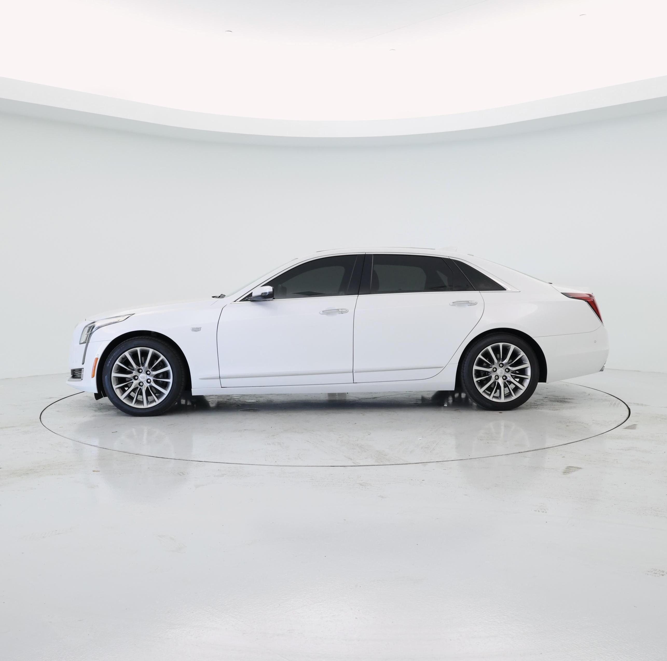 Thumbnail: 2018 Cadillac CT6 - 3