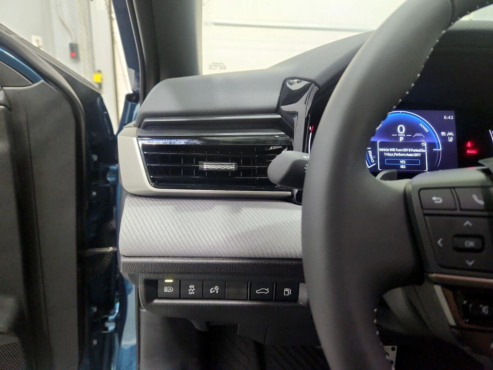 2026 Toyota Camry SE - Photo 14