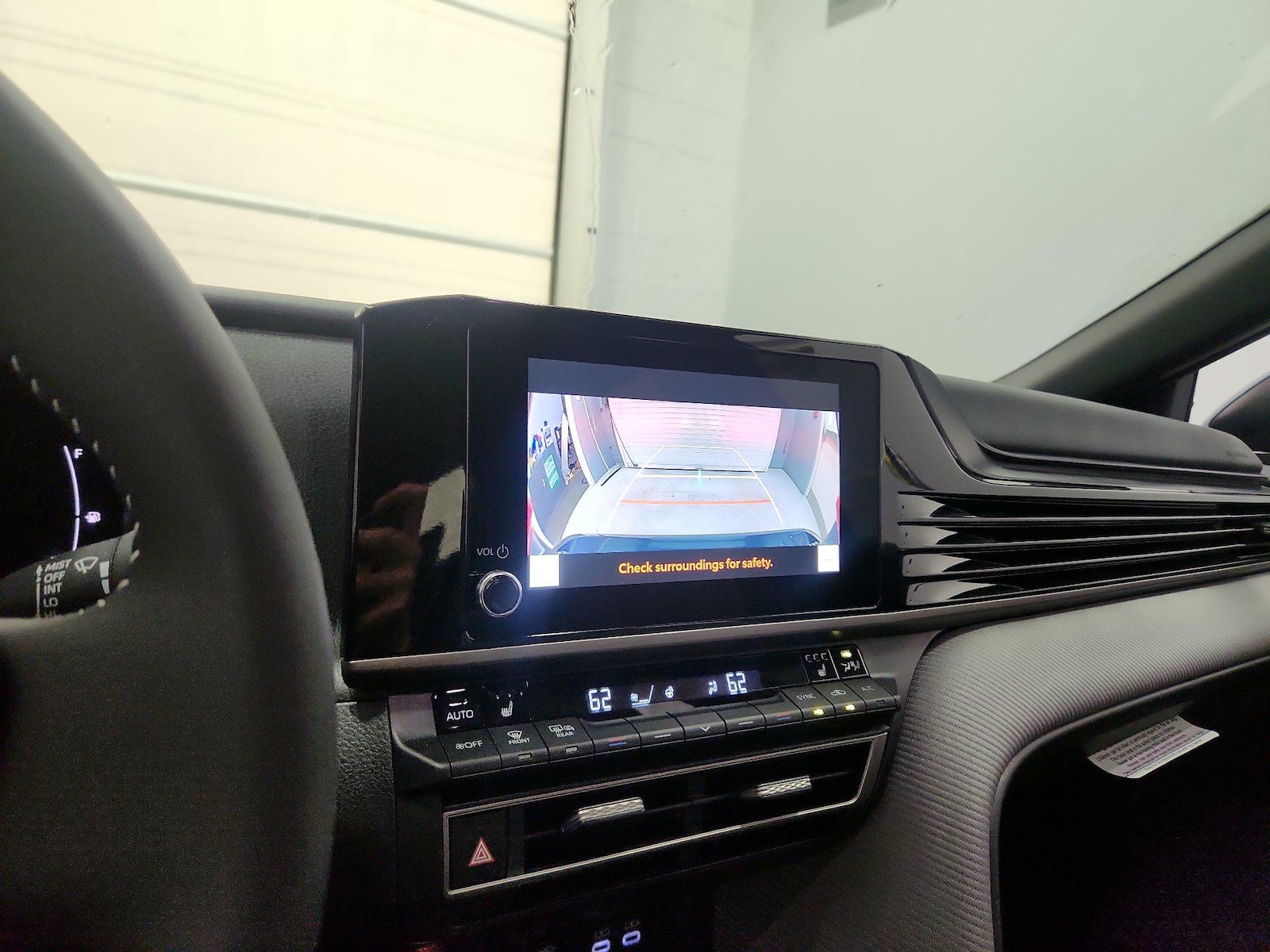 2026 Toyota Camry SE - Photo 16