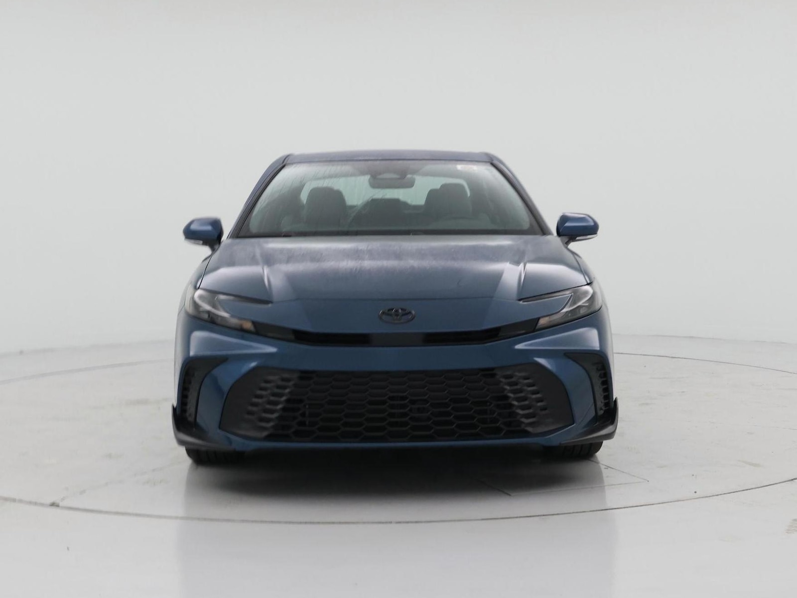 2026 Toyota Camry SE - Photo 6