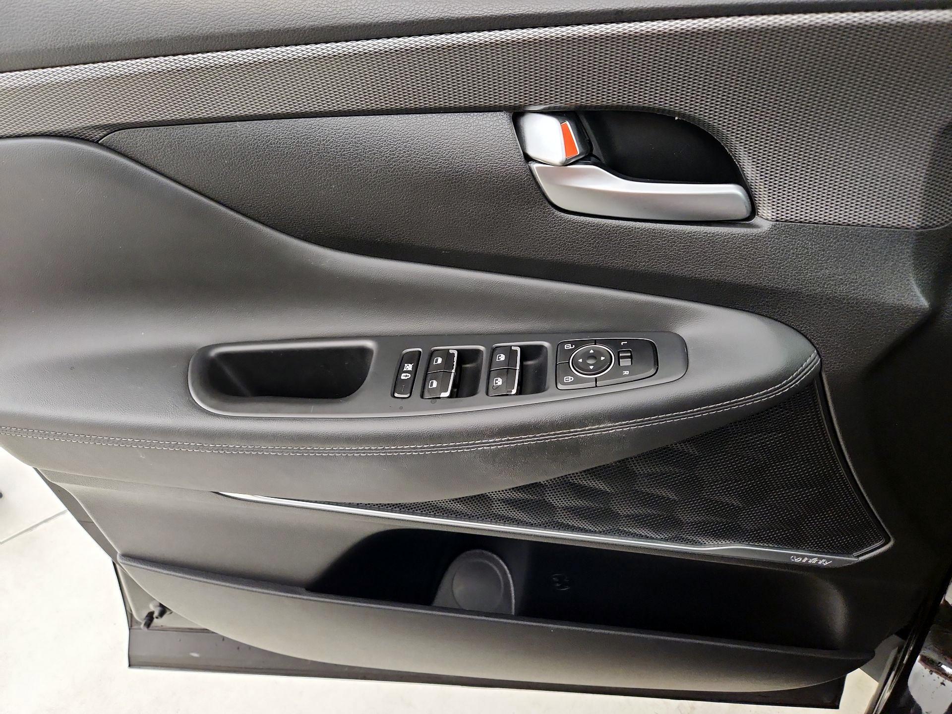 Thumbnail: 2020 Hyundai Santa Fe - 12