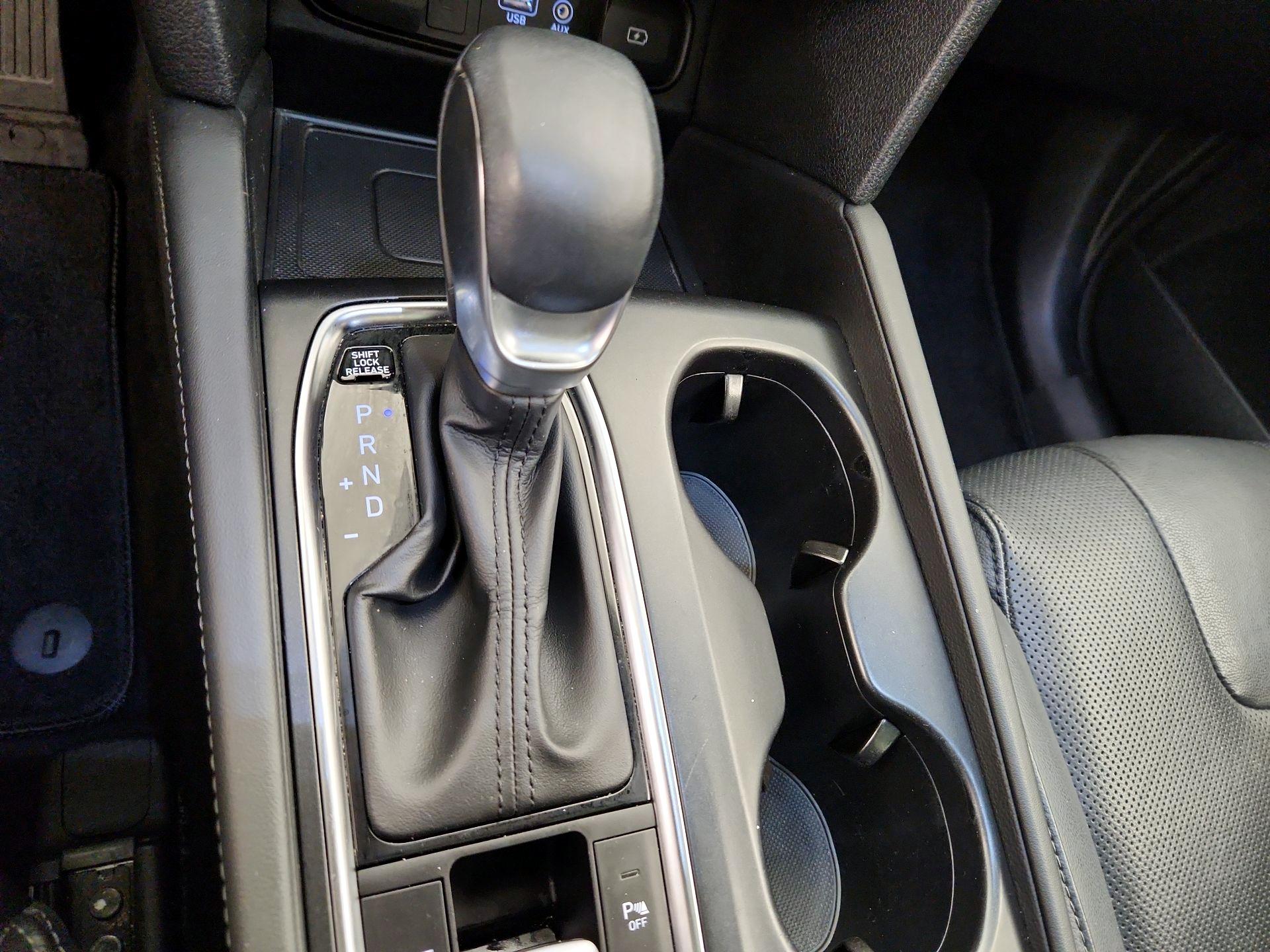 Thumbnail: 2020 Hyundai Santa Fe - 17