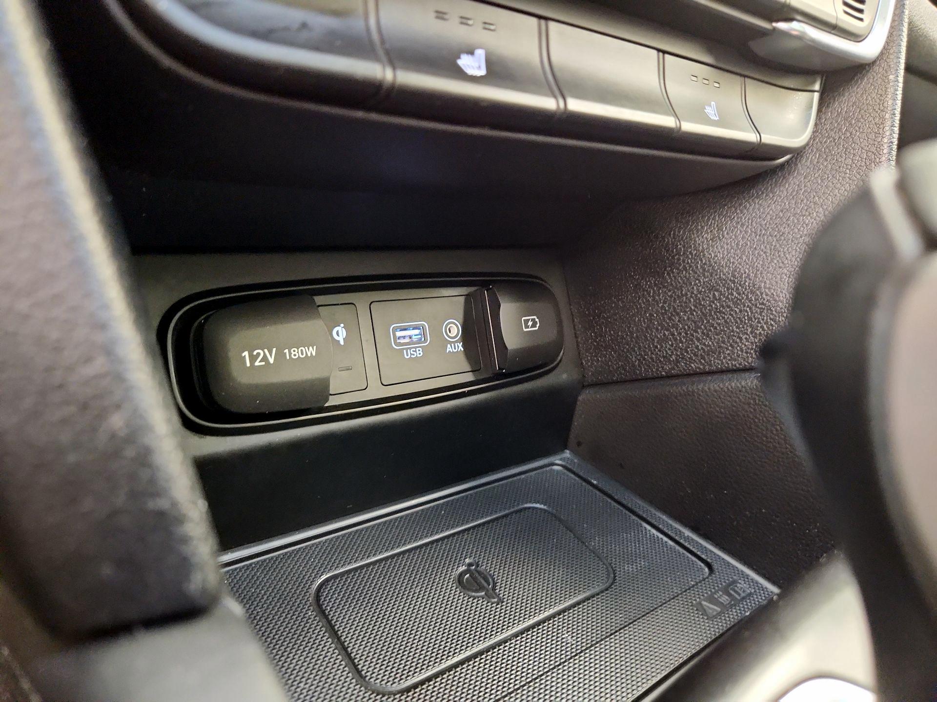 Thumbnail: 2020 Hyundai Santa Fe - 18