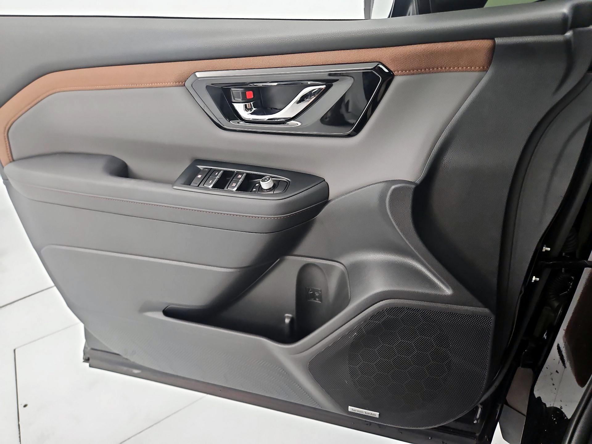 Thumbnail: 2025 Subaru Forester - 12
